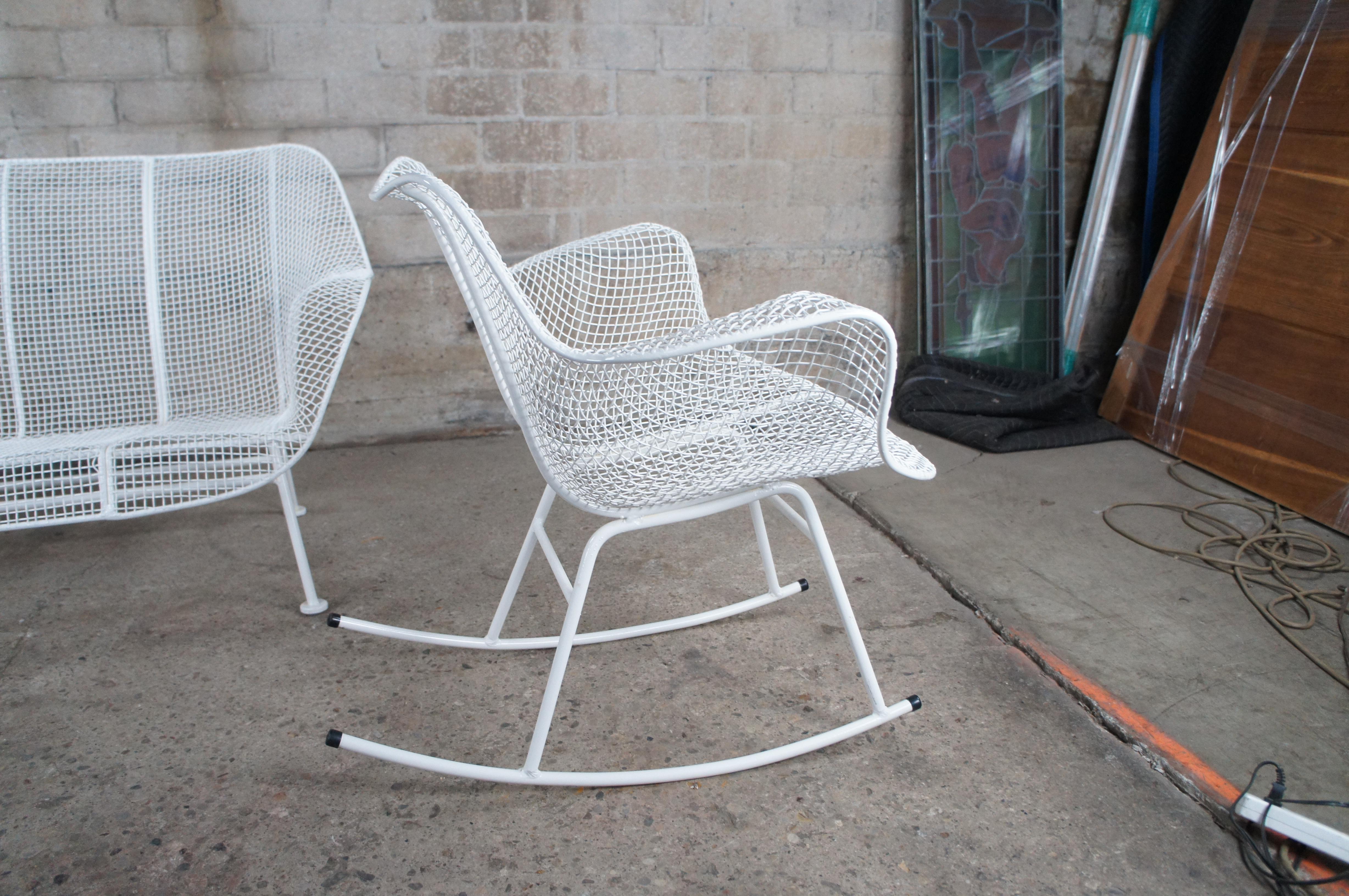 Russell Woodard Mid Century Modern Sculptura Mesh Patio Settee & Rocking Chair For Sale 3