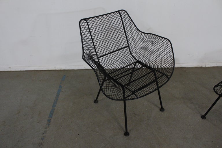 Mid-Century Modern Russell Woodard Sculptura Outdoor Mesh Iron Lounge Chair For Sale 3
