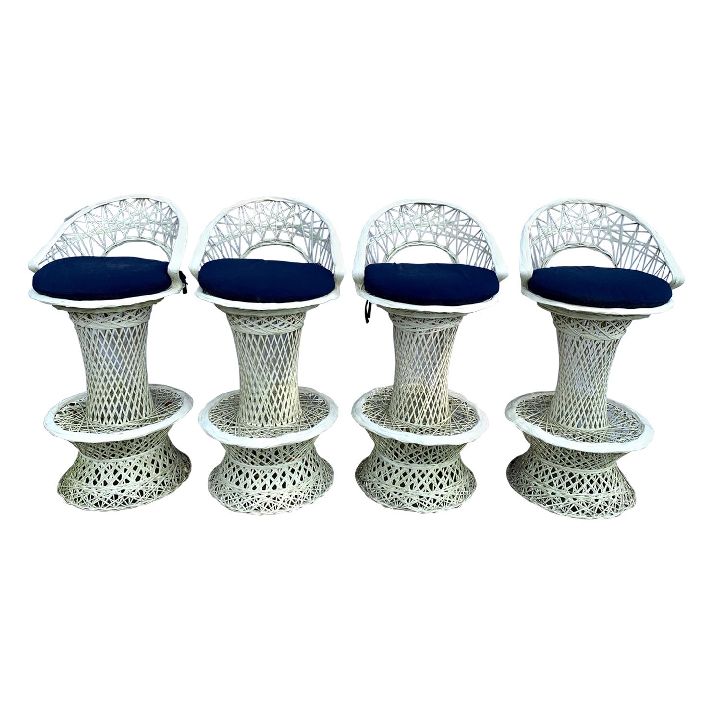 Lot de 4 tabourets Russell Woodard en fibre de verre filée, de style moderne du milieu du siècle dernier en vente