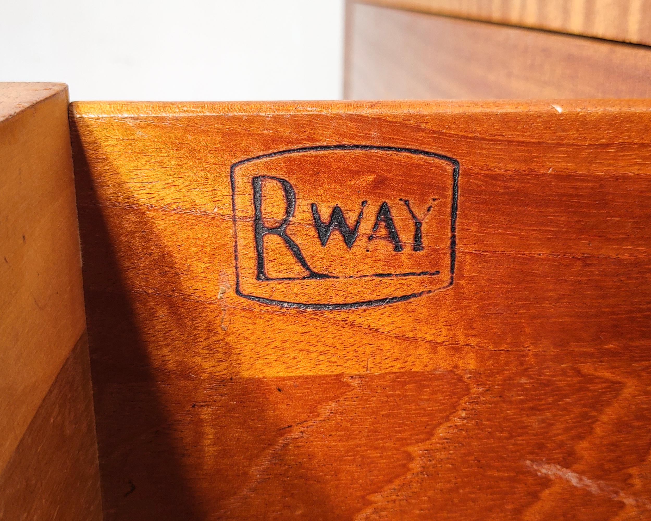 Mid-Century Modern Rway Mahogany Wood Lowboy Dresser For Sale 4