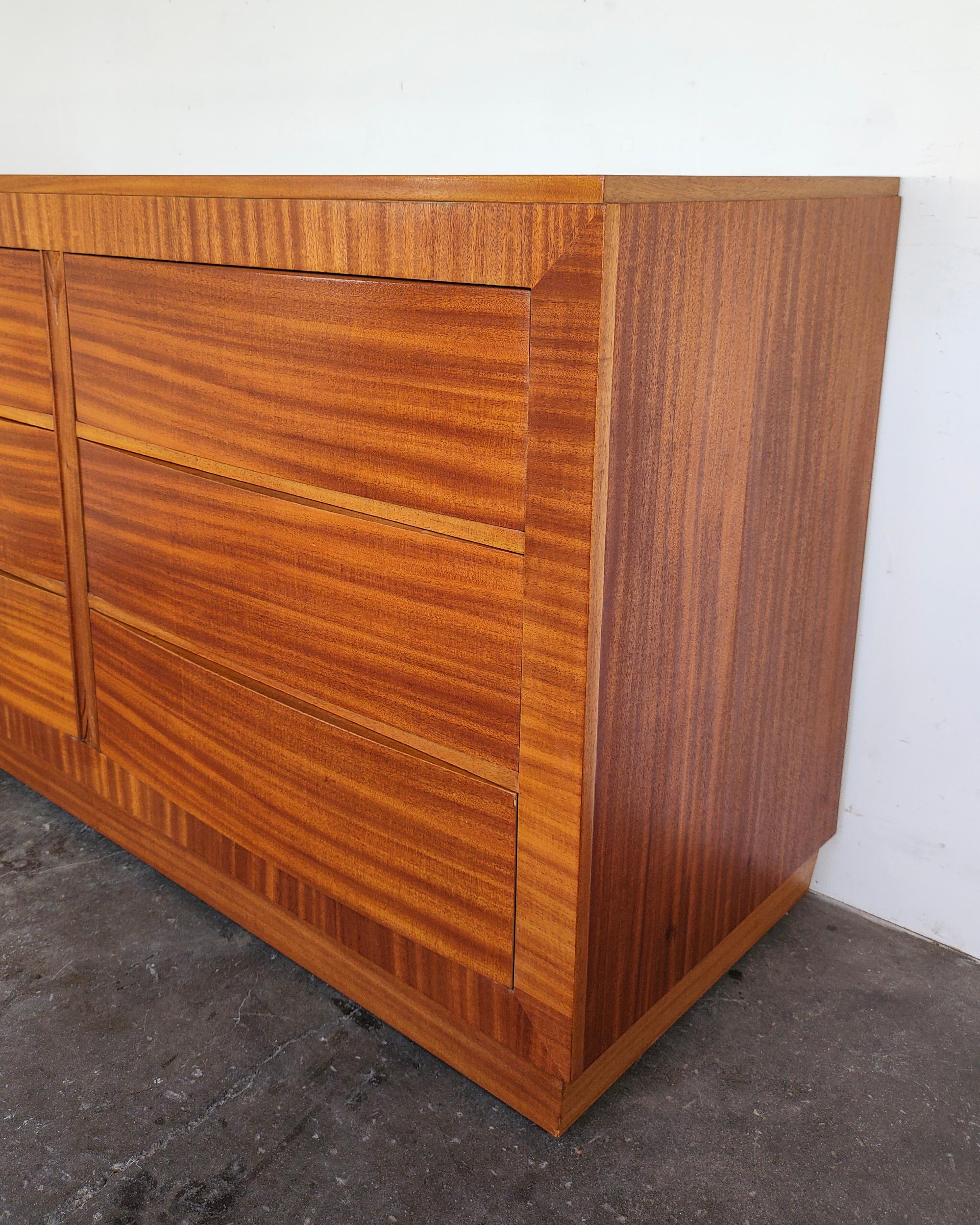 North American Mid-Century Modern Rway Mahogany Wood Lowboy Dresser For Sale