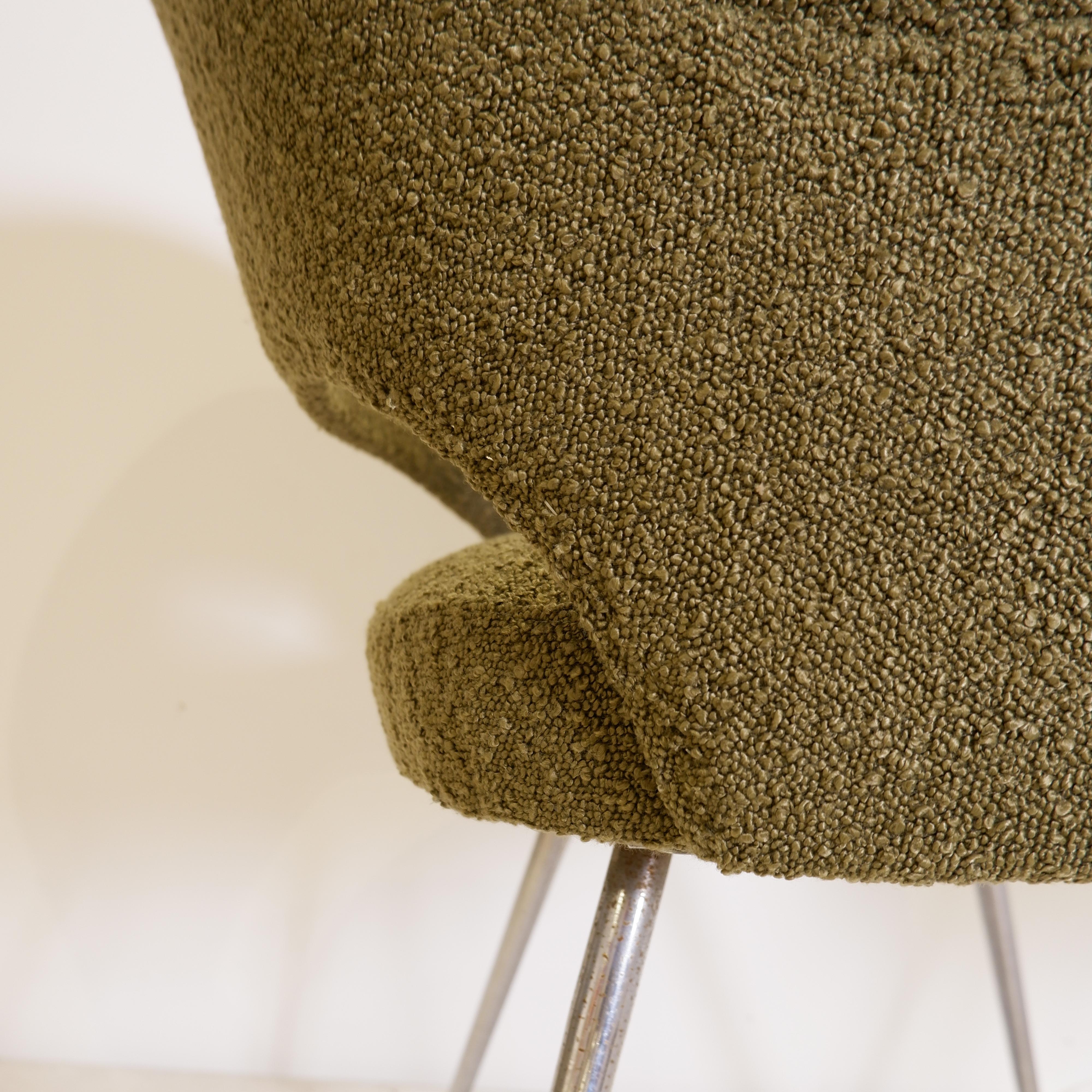 Mid-Century moderno Poltrone Saarinen del Mid Century Modern, set di 2 &New Upholstery in vendita