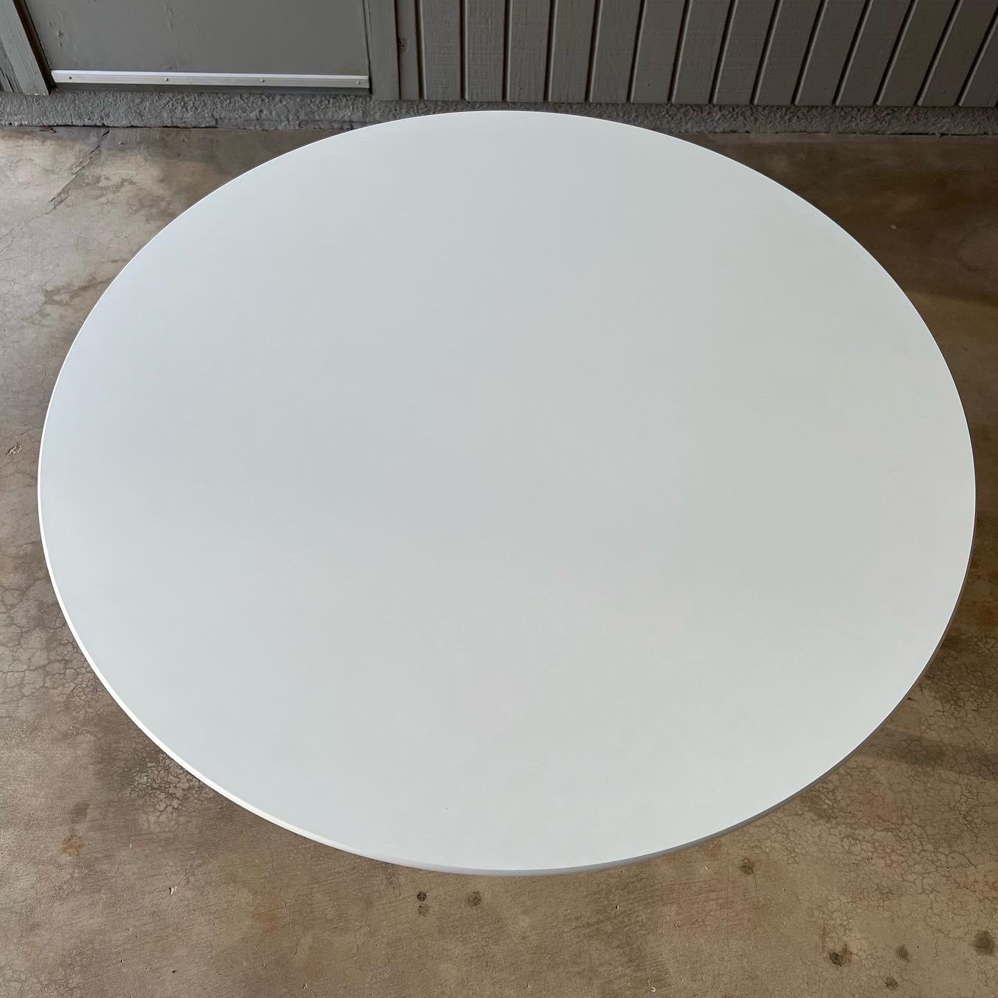 American Mid century modern Saarinen dining table newer production
