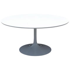 Mid-Century Modern Saarinen Style Round White Tulip Dining Table, 1960s