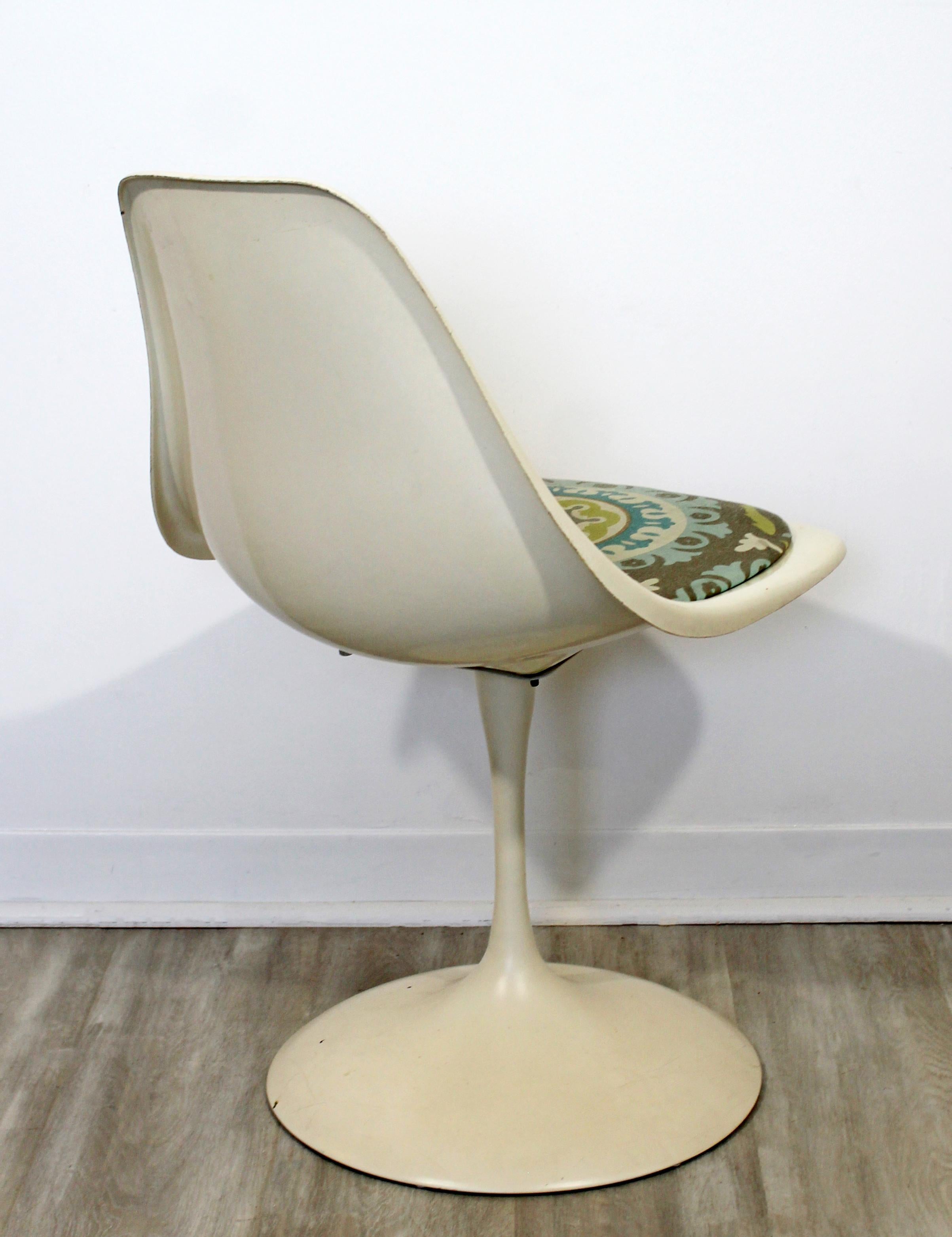 Mid-Century Modern Saarinen Style White Tulip Side Chair by Burke 1960s In Good Condition In Keego Harbor, MI