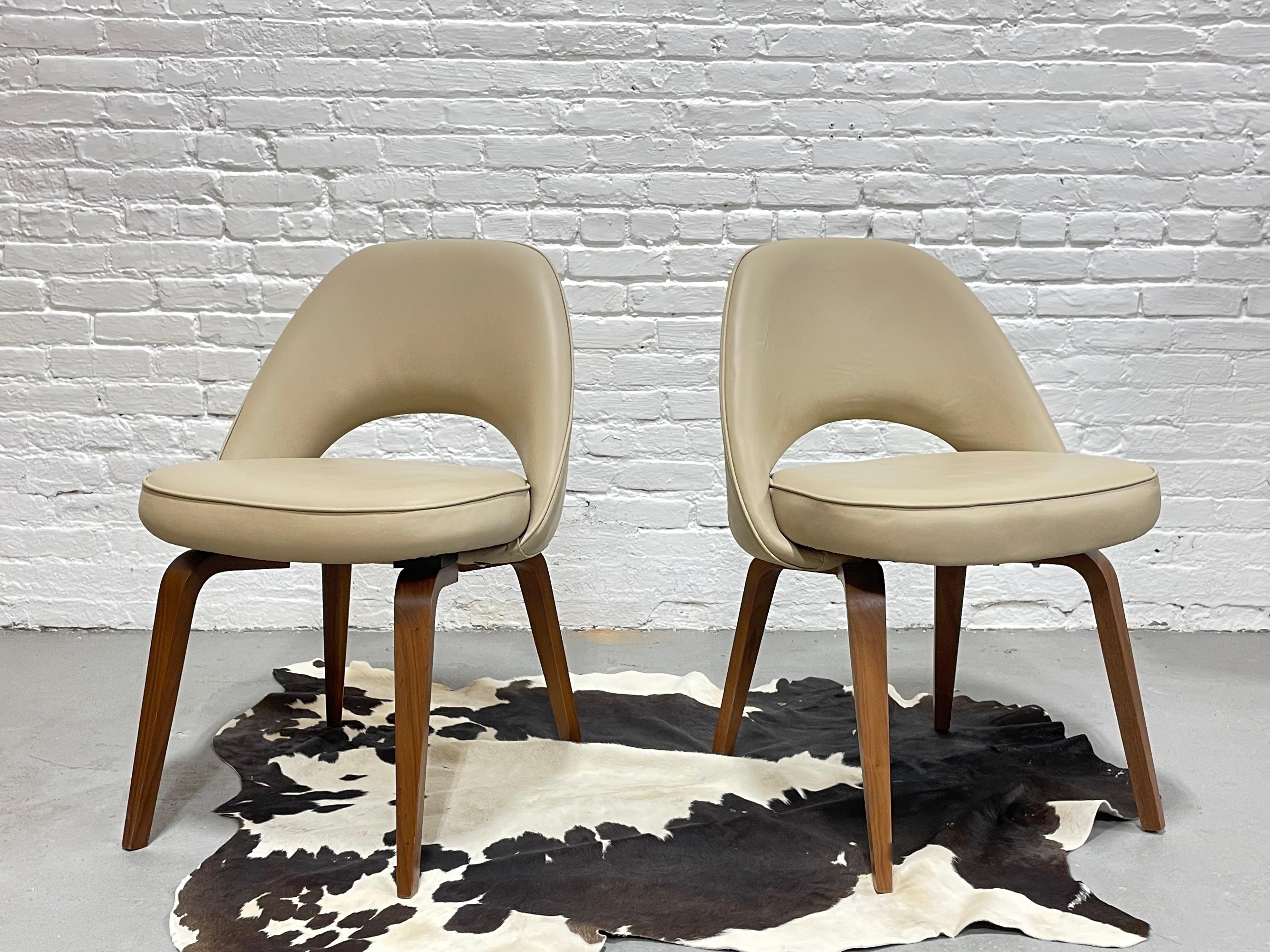 Mid-Century Modern Saarinen Styled Side Chairs, a Pair For Sale 8