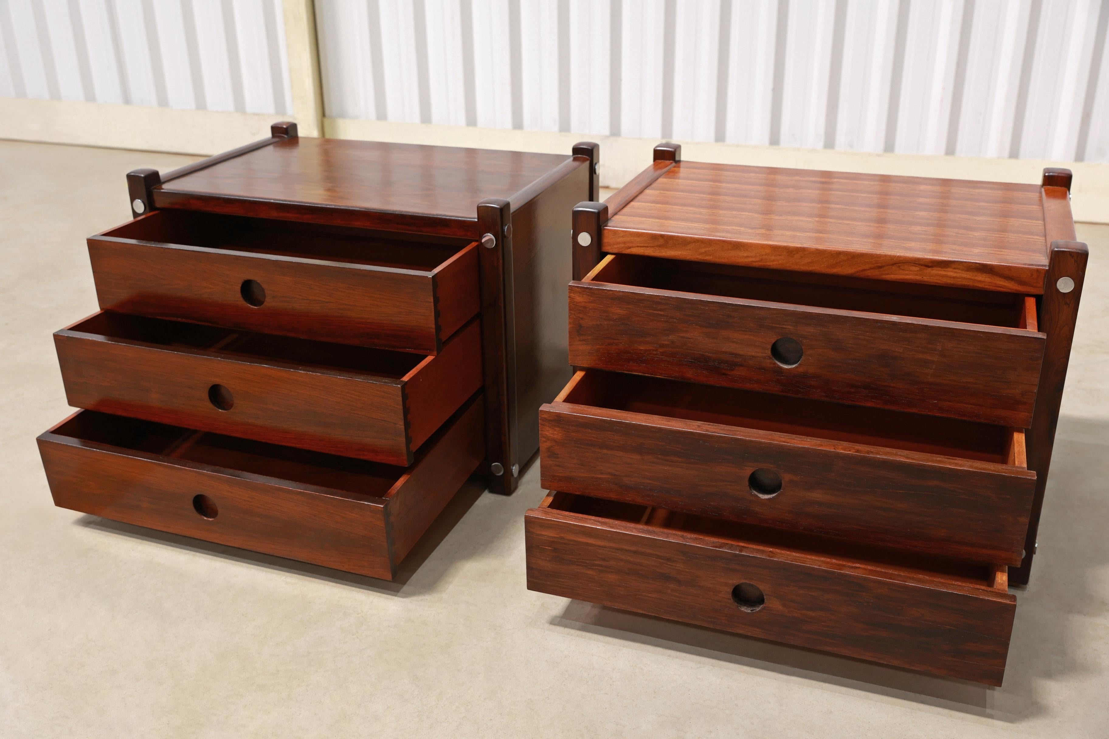 Hand-Crafted Mid-century Modern “Sabara” Side Tables in Rosewood Sergio Rodrigues, Brazil For Sale