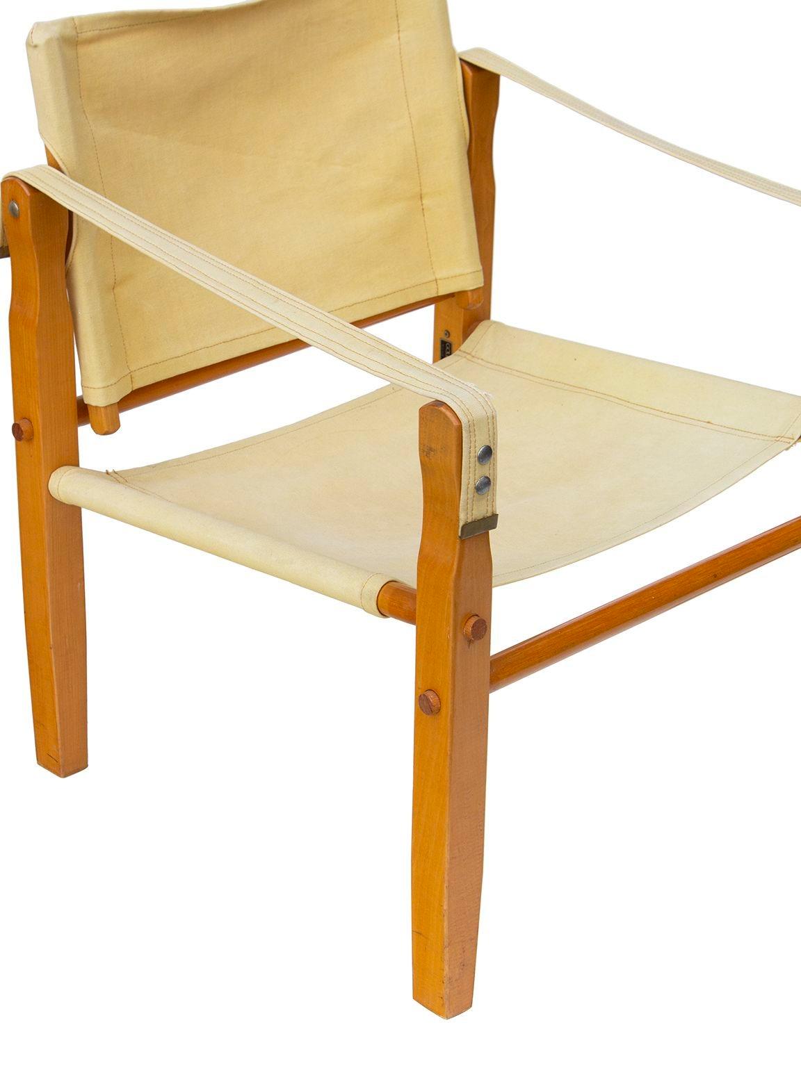 Mid-Century Modern Safari Chairs in Ochre Canvas by Gold Medal In Good Condition In Grand Rapids, MI