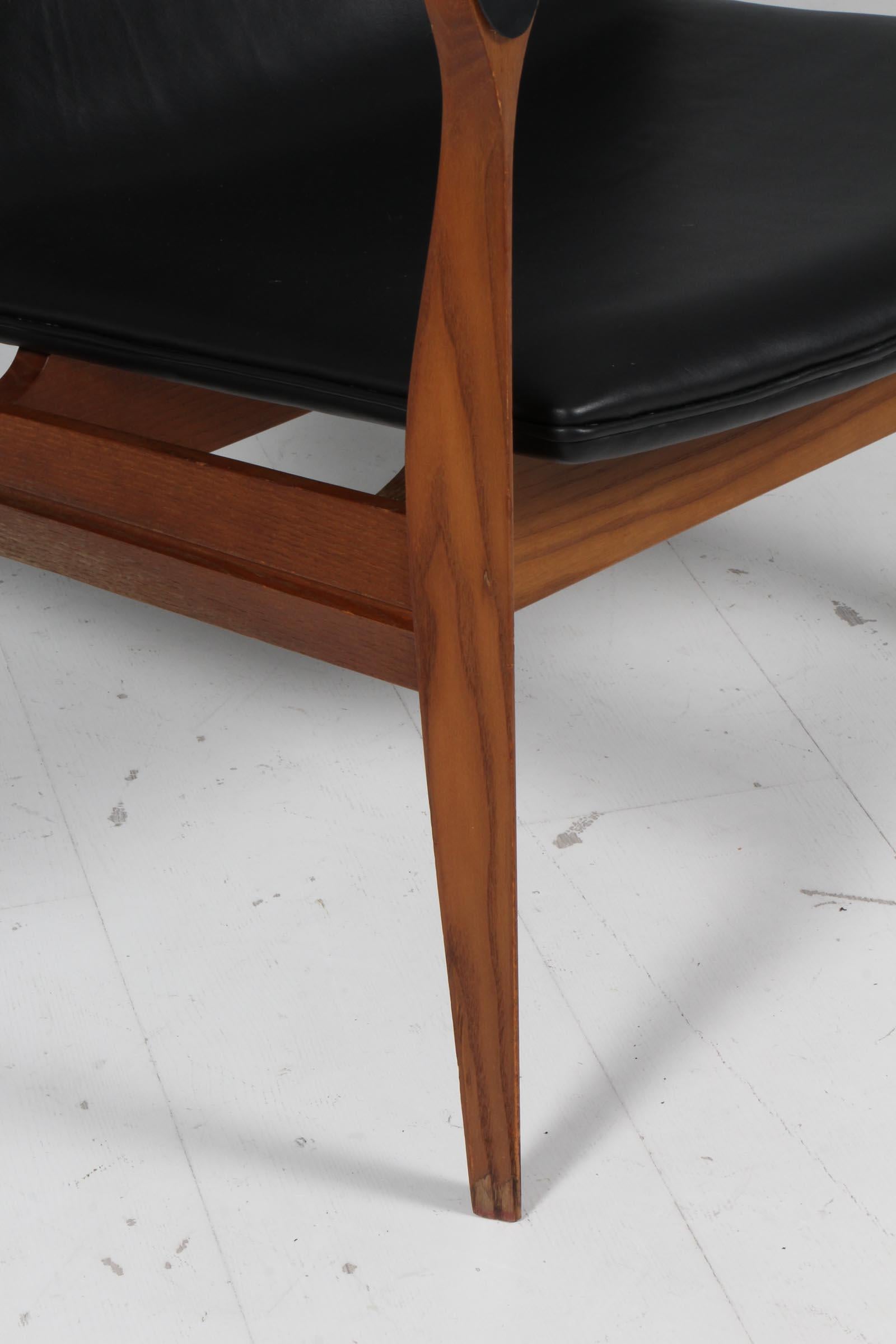 Danish Mid-Century Modern Safari Lounge Chair by Ebbe & Karen Clemmensen For Sale