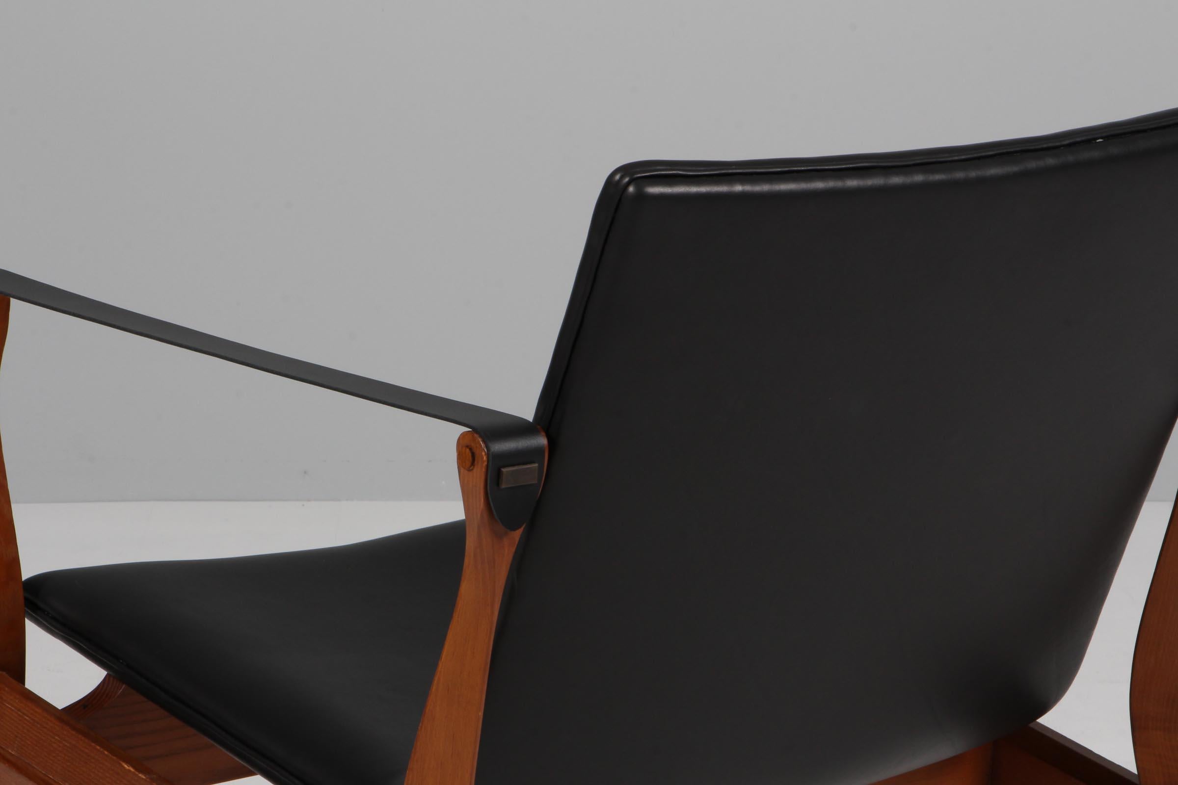 Leather Mid-Century Modern Safari Lounge Chair by Ebbe & Karen Clemmensen For Sale