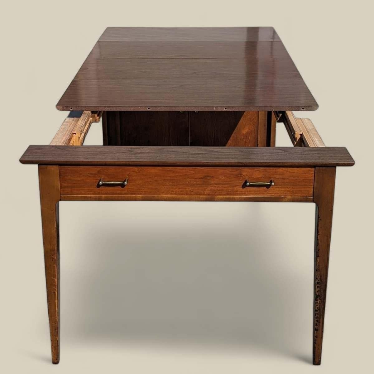 Mueble Saginaw Moderno de Mitad de Siglo Mesa de Comedor Convertible Extendomatic Cabina Laminado en venta