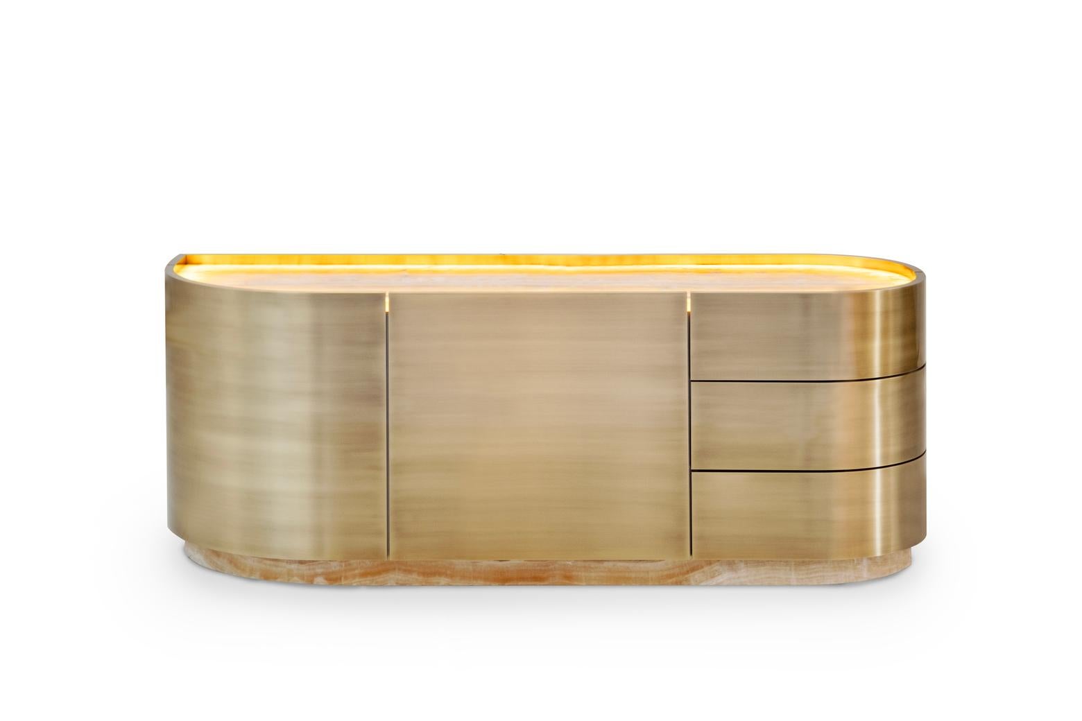 Mid-Century Modern Sahara TV Cabinet, Brass, Miel Onyx, Handmade by Greenapple For Sale