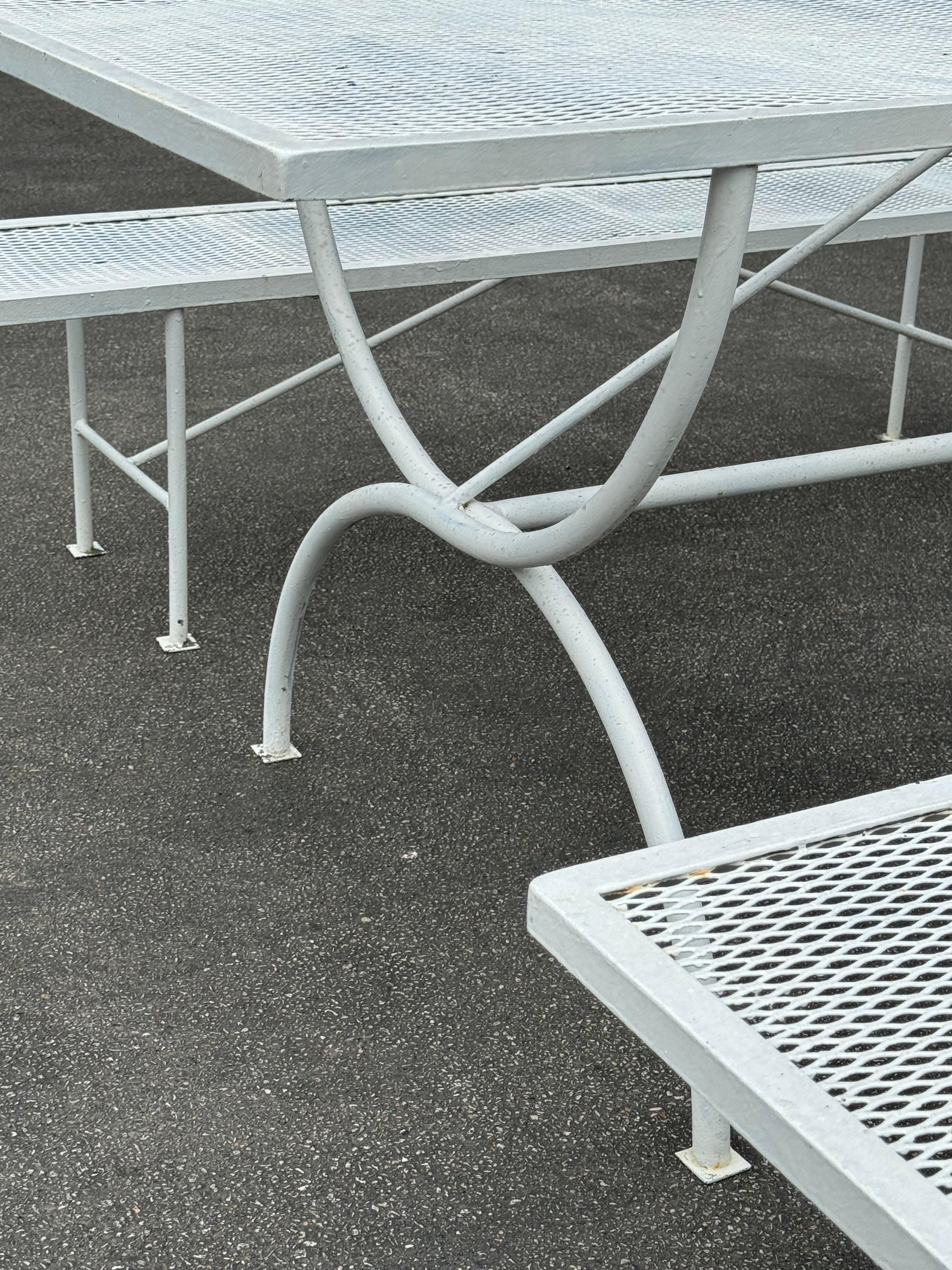 The Moderns Modern Salterini Era White Picnic Bench Table or Patio Dining Set en vente 1