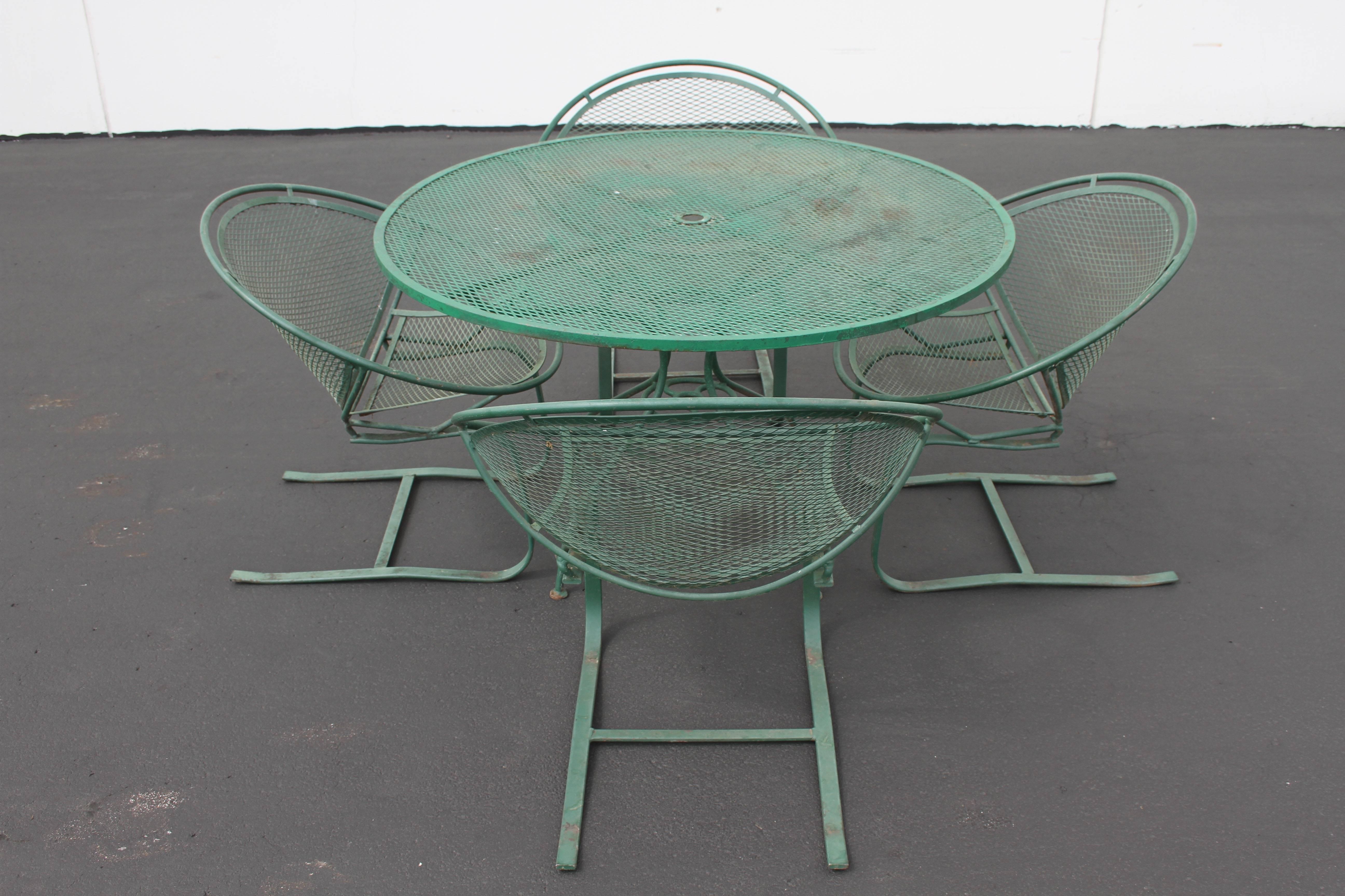 Painted Mid-Century Modern Salterini Patio Set Table with Four Radar Chairs