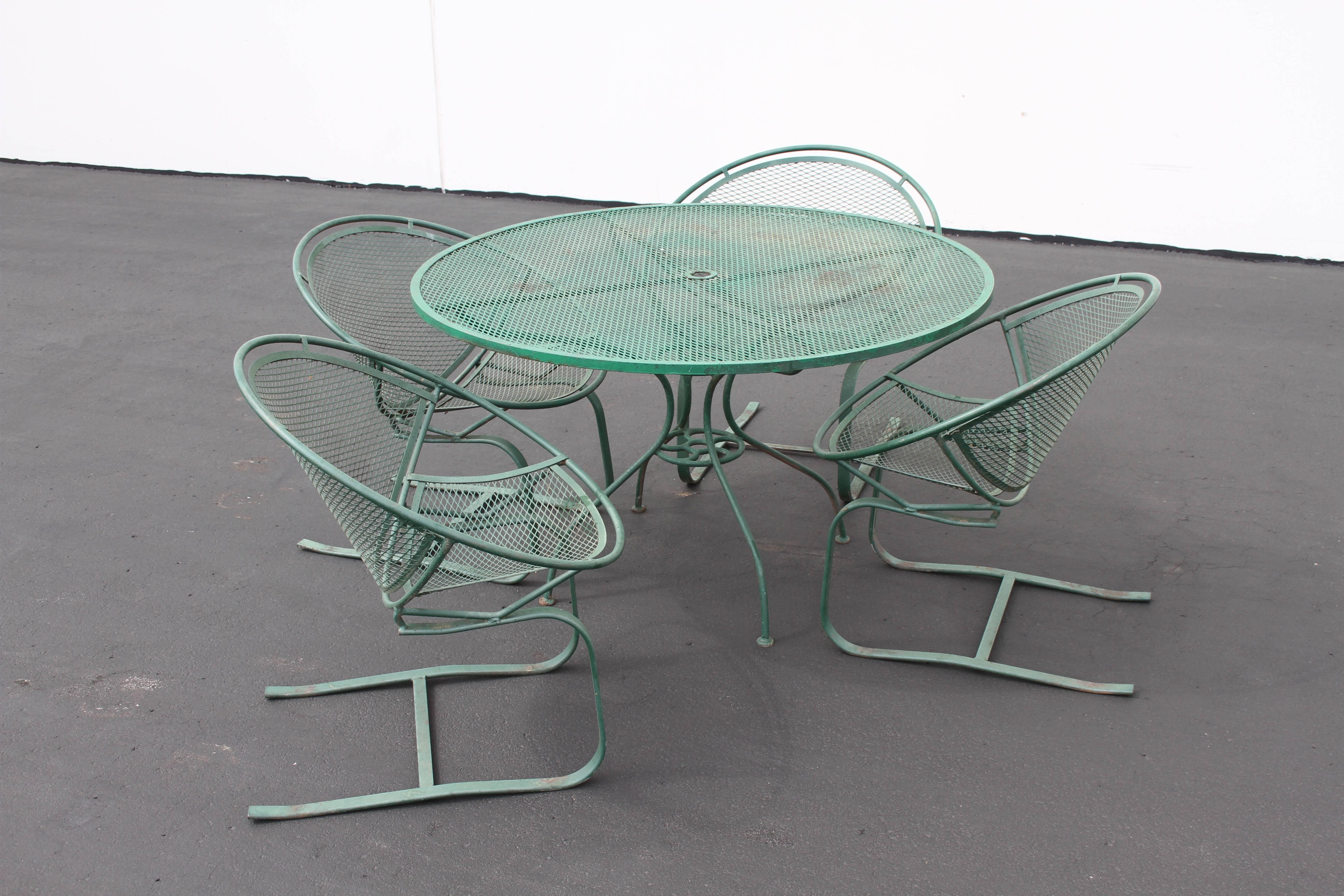 Mid-20th Century Mid-Century Modern Salterini Patio Set Table with Four Radar Chairs