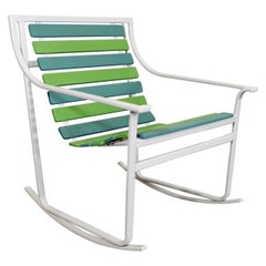 Fauteuil à bascule en acier tubulaire pour l'extérieur Samsonite:: de style moderne du milieu du siècle