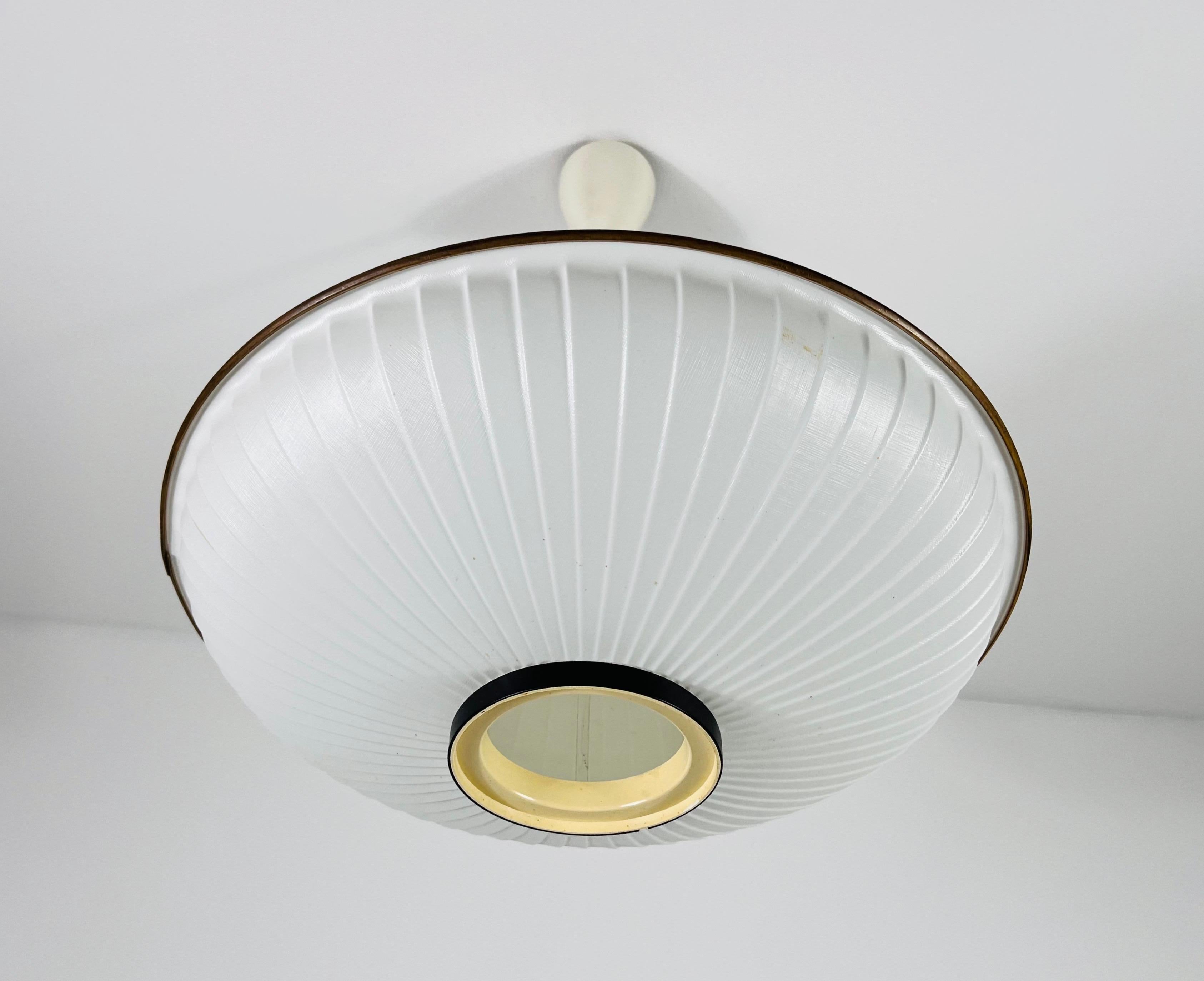 Mid-Century Modern Saucer Shape Pendant Lamp, Italy, 1960s For Sale 2