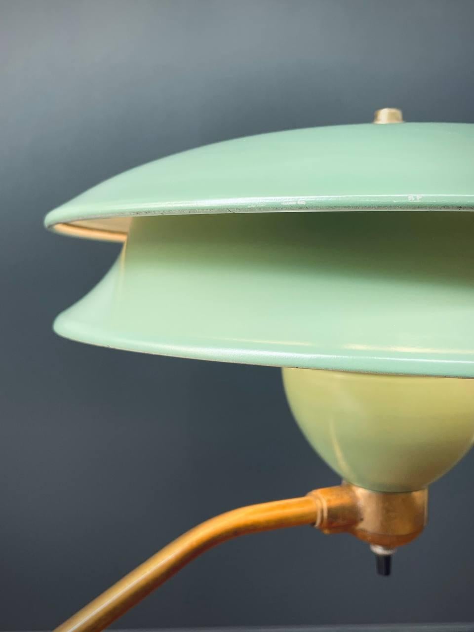 Mid-Century Modern Saucer Style Table Lamp For Sale 1