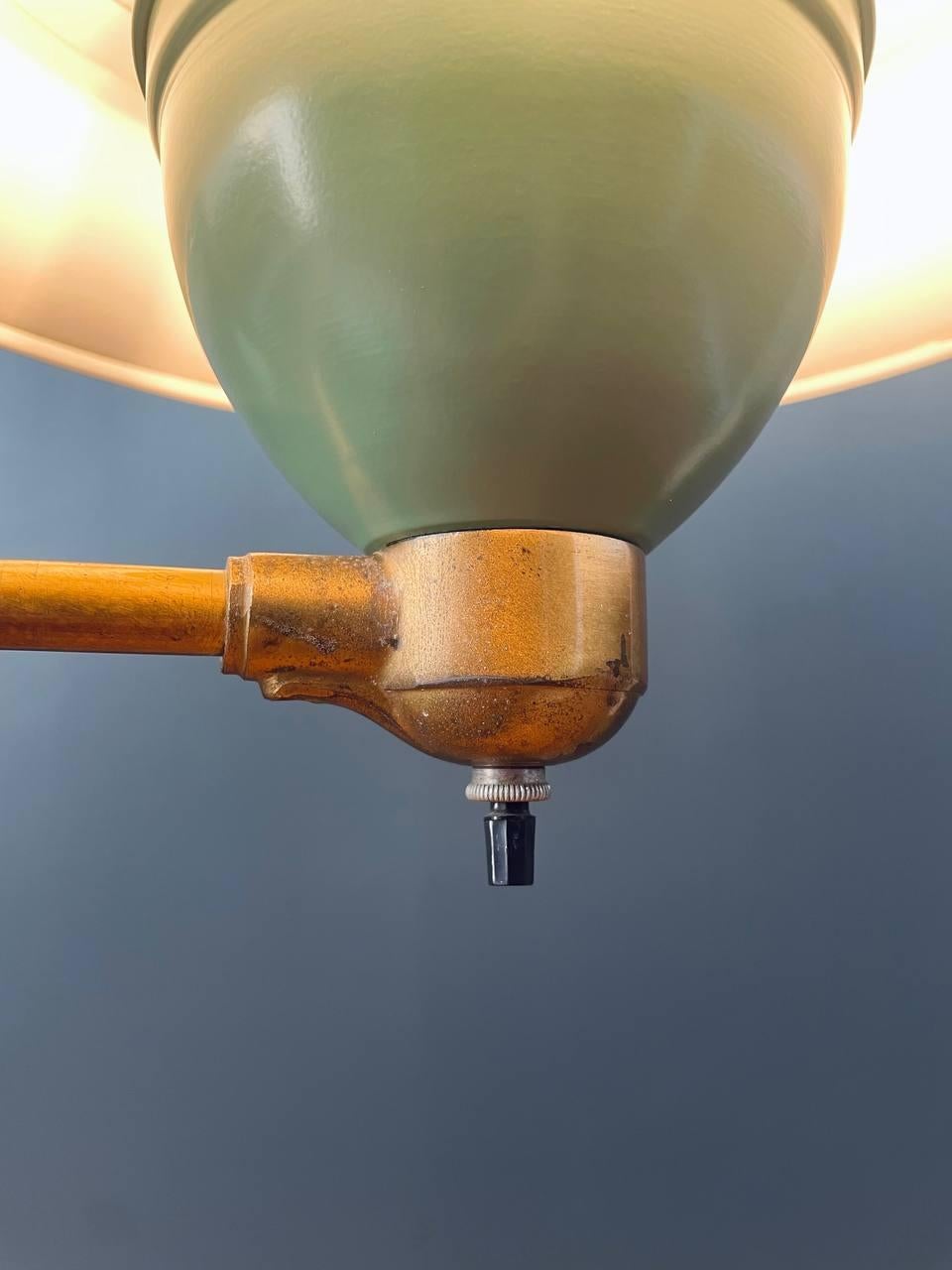 Mid-Century Modern Saucer Style Table Lamp 2