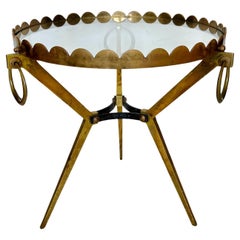 Mid-Century Modern Scalloped Brass Tripod Side Table, 1940er Jahre