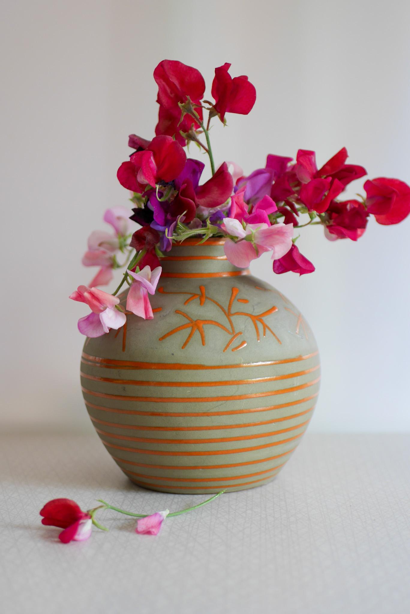 Mid-20th Century Mid-century modern Scandinavian 1940s art pottery vase, Nittsjö Sweden For Sale