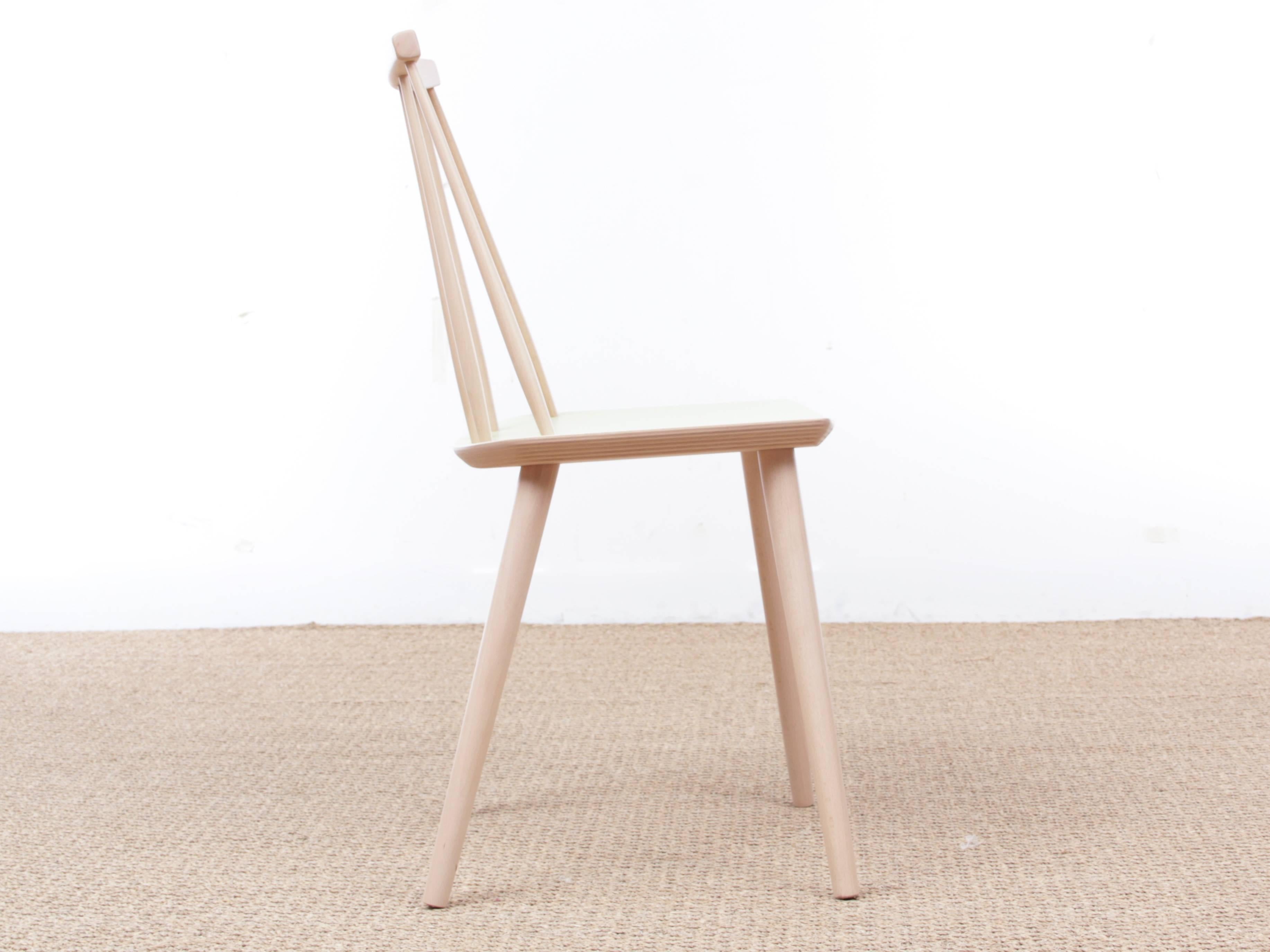 Européen Chaise scandinave 216 à dossier en bâton de Thomas Harlev:: moderne du milieu du siècle:: colorée