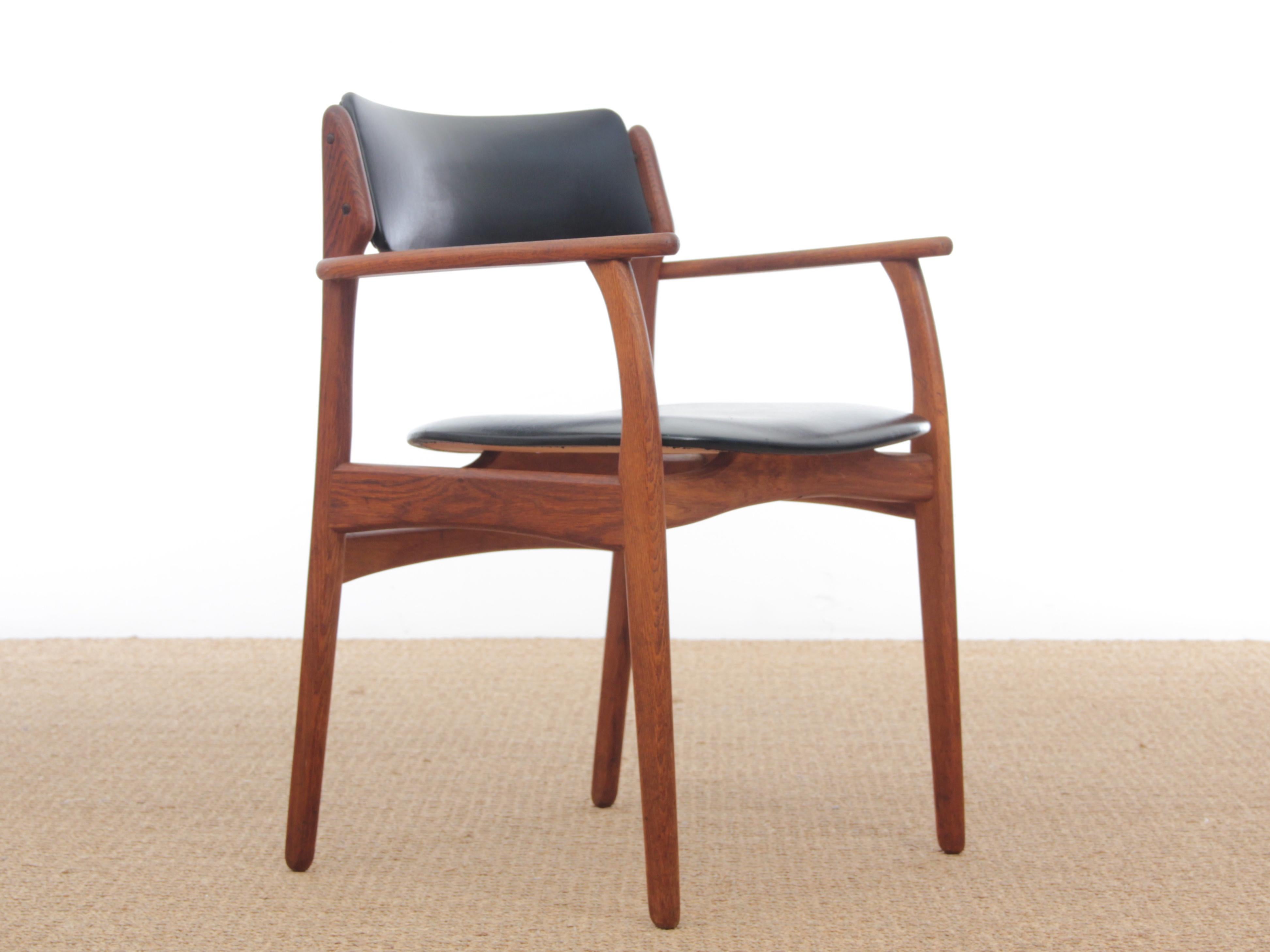 Mid-Century Modern Scandinavian arm chair in teak by Erik Buck for Povl Dinesen. Referenced by the Design Museum Denmark under number RP00899. Media Source: 40 years of Danish furniture design : the Copenhagen Cabinetmakers’ Guild exhibitions
