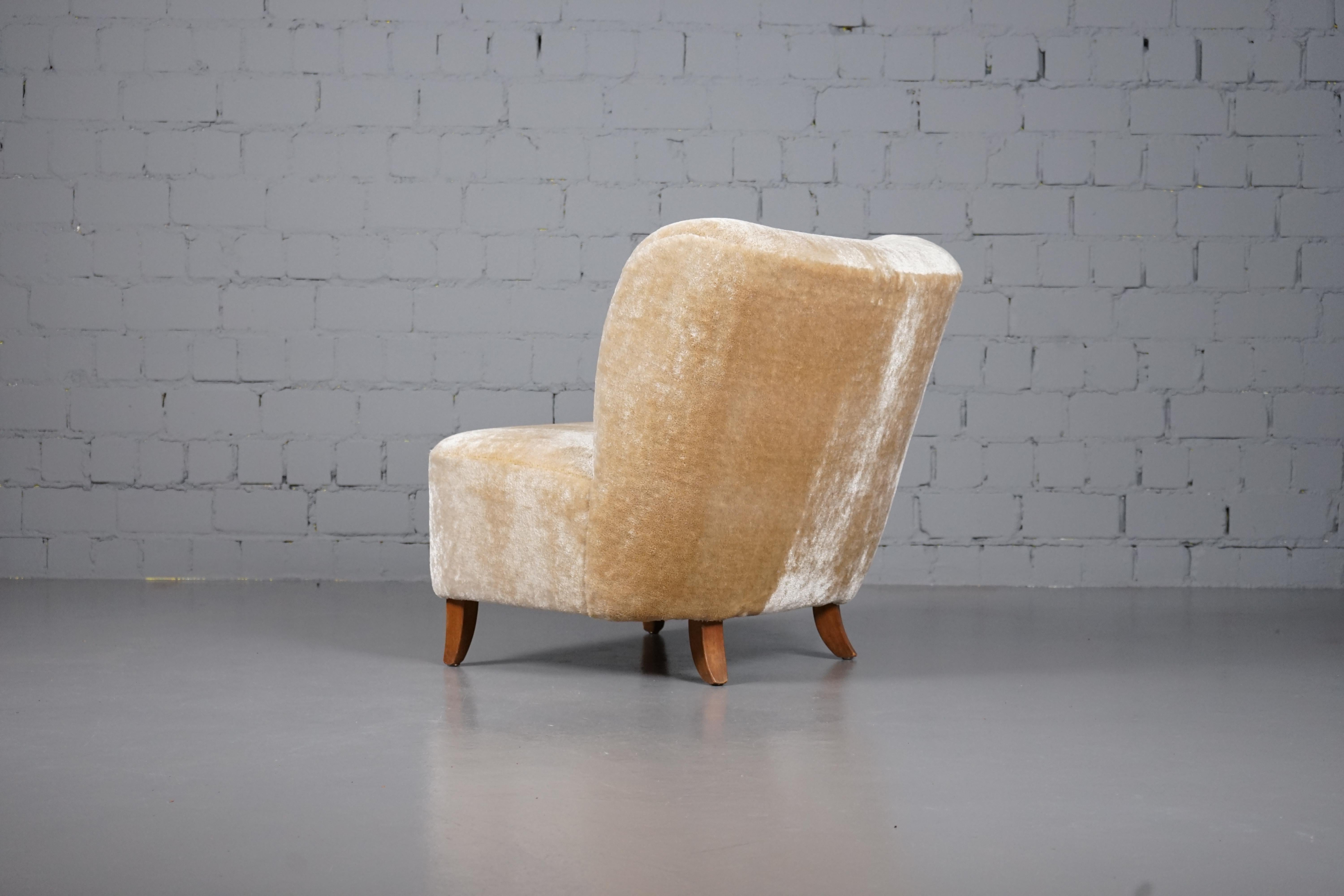 20th Century Mid-Century Modern Scandinavian Armchair in High-Pile Velvet Dedar Fabric, 1950s For Sale