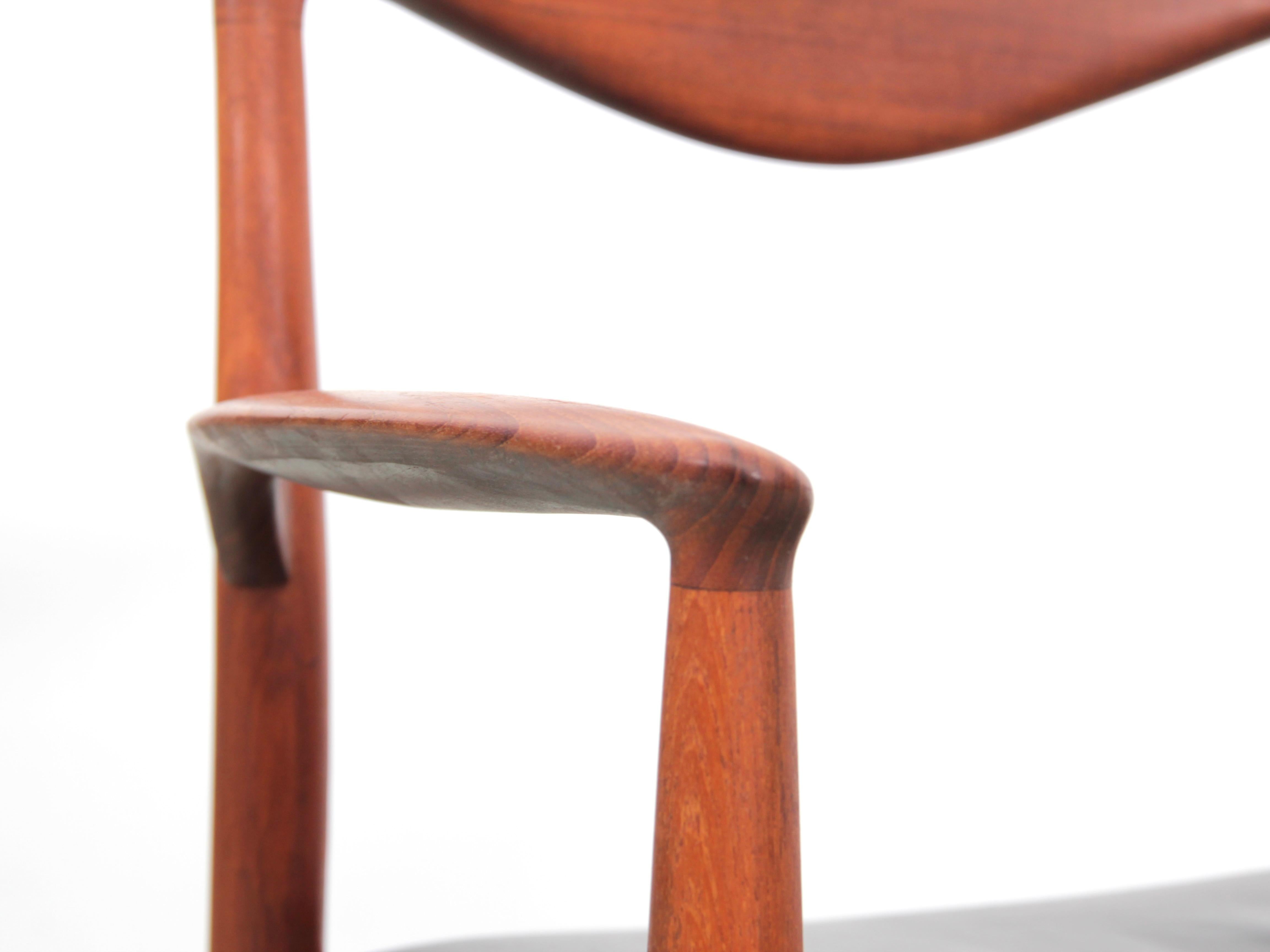 Moderner skandinavischer Sessel aus Teakholz von Kai Lyngfeldt-Larsen aus der Mitte des Jahrhunderts im Angebot 6