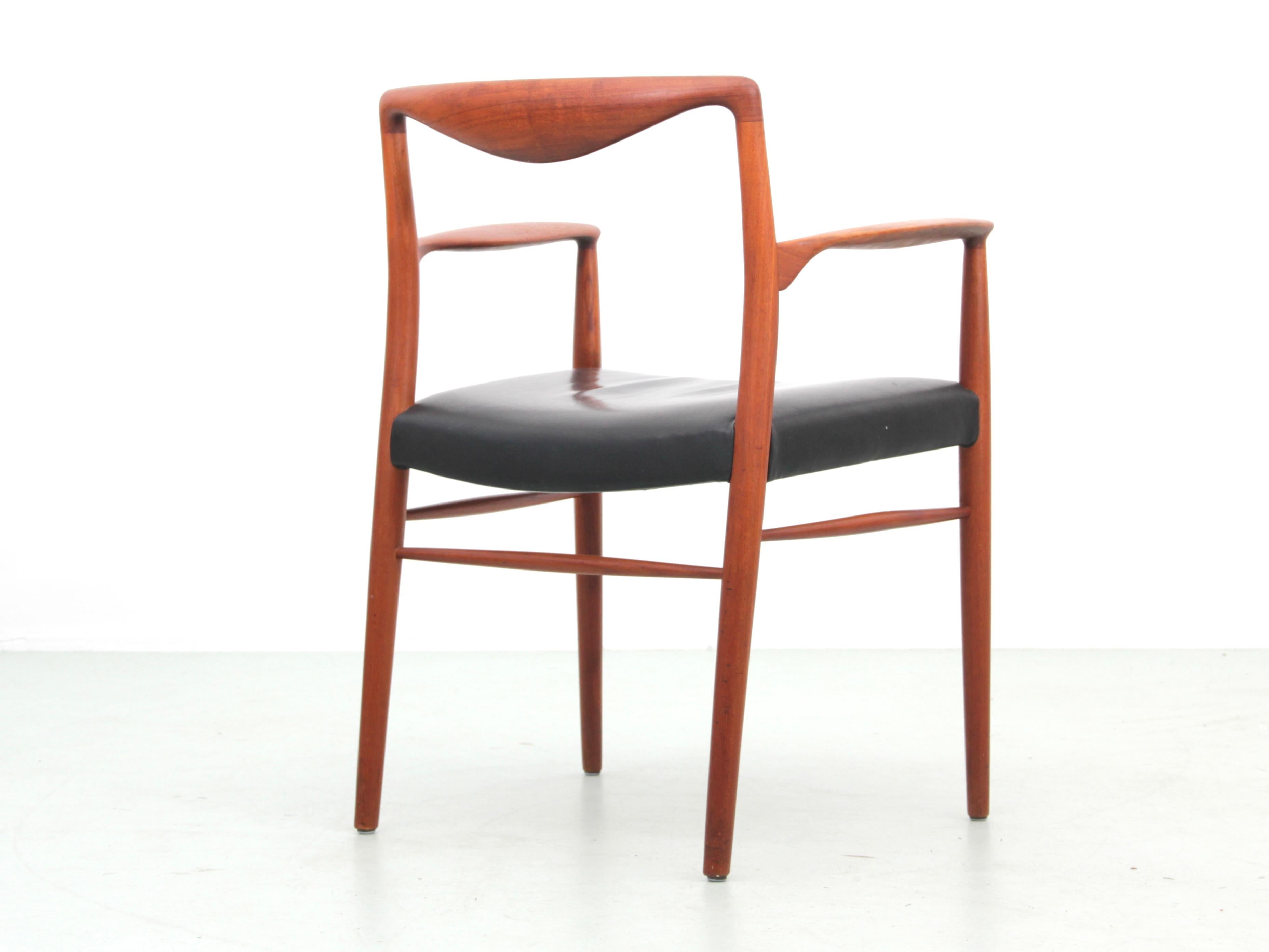 Moderner skandinavischer Sessel aus Teakholz von Kai Lyngfeldt-Larsen aus der Mitte des Jahrhunderts (Dänisch) im Angebot