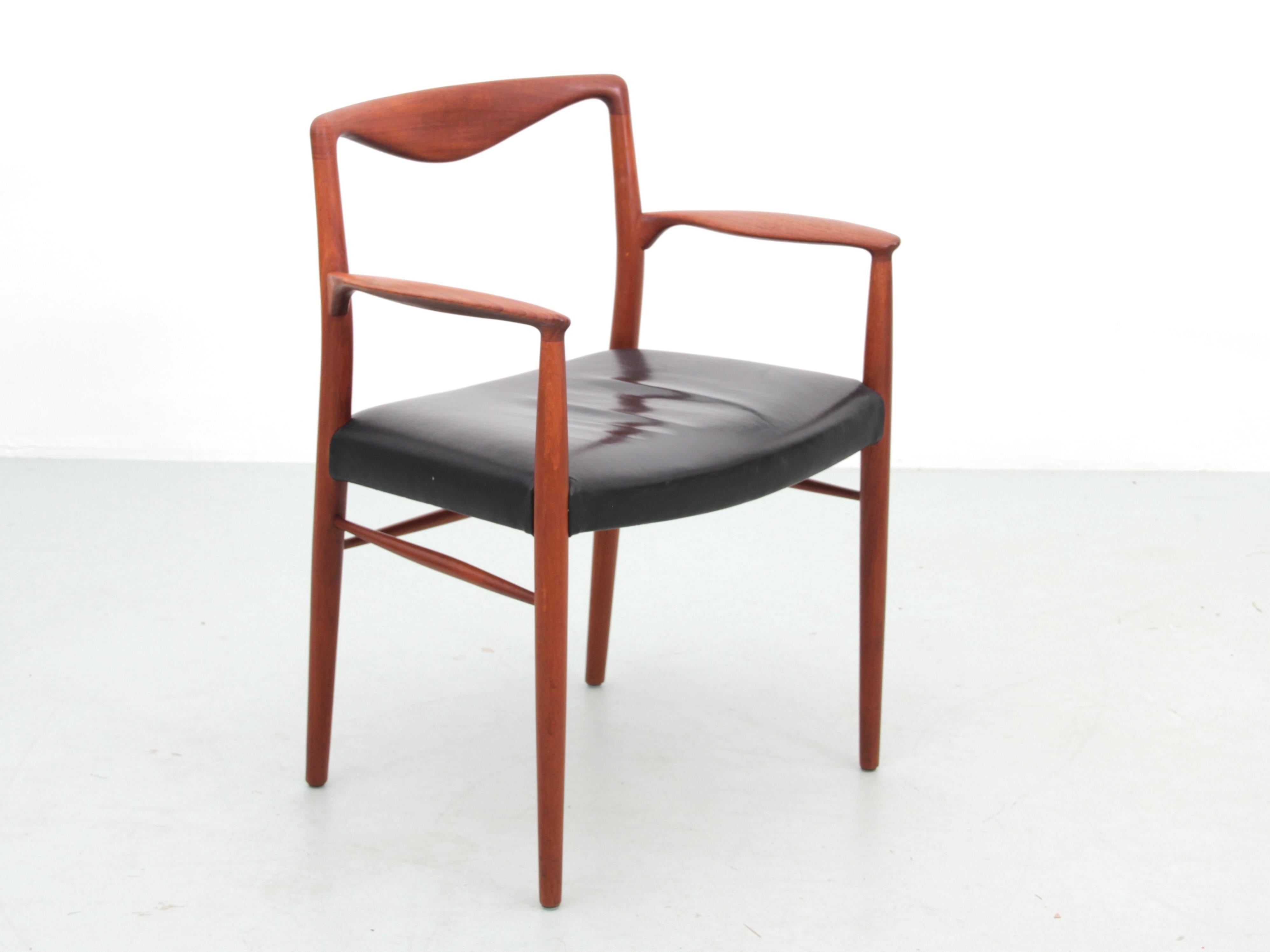 Moderner skandinavischer Sessel aus Teakholz von Kai Lyngfeldt-Larsen aus der Mitte des Jahrhunderts (Mitte des 20. Jahrhunderts) im Angebot