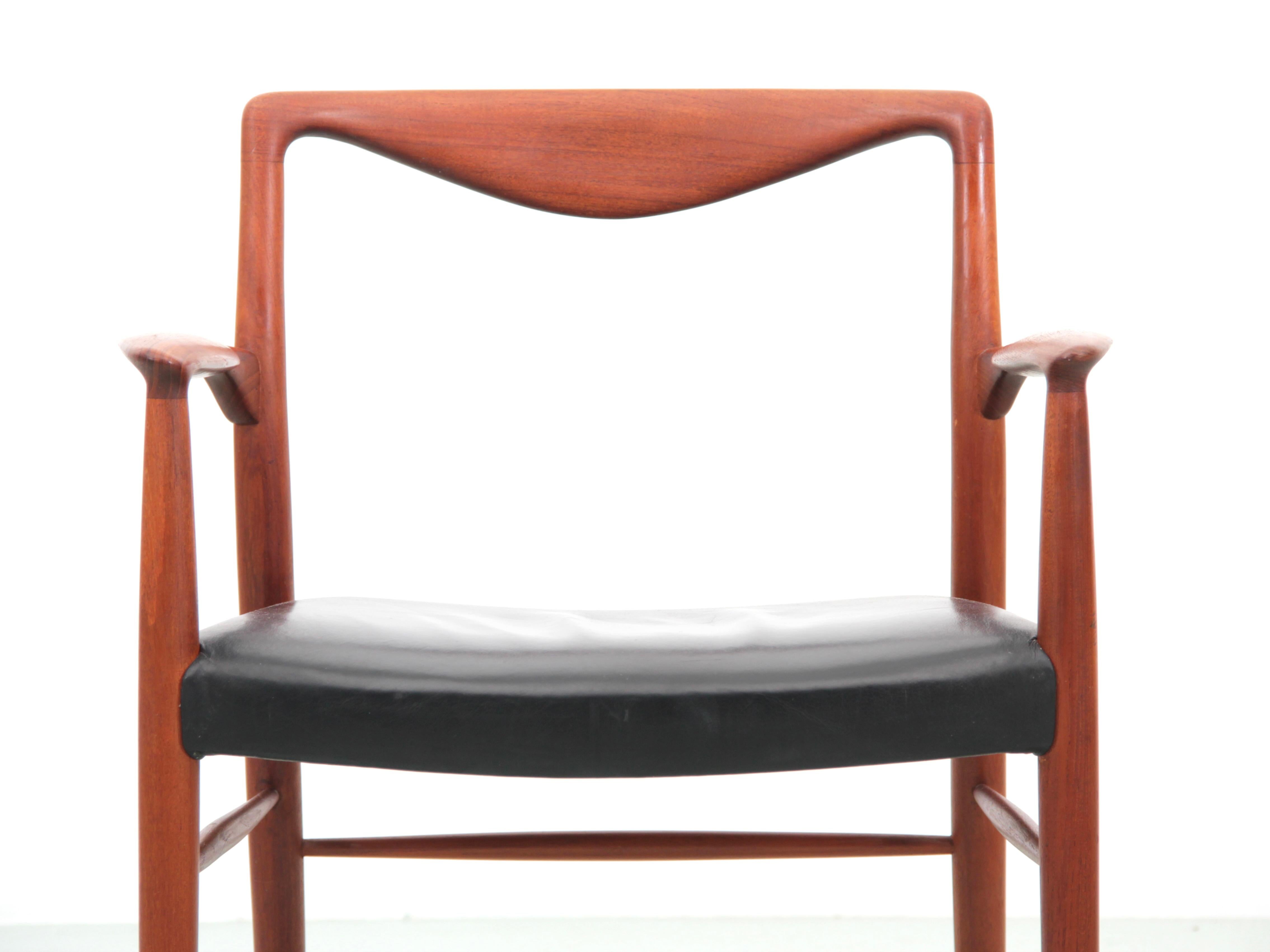 Mid-Century modern scandinavian armchair in teak by Kai Lyngfeldt-Larsen For Sale 2