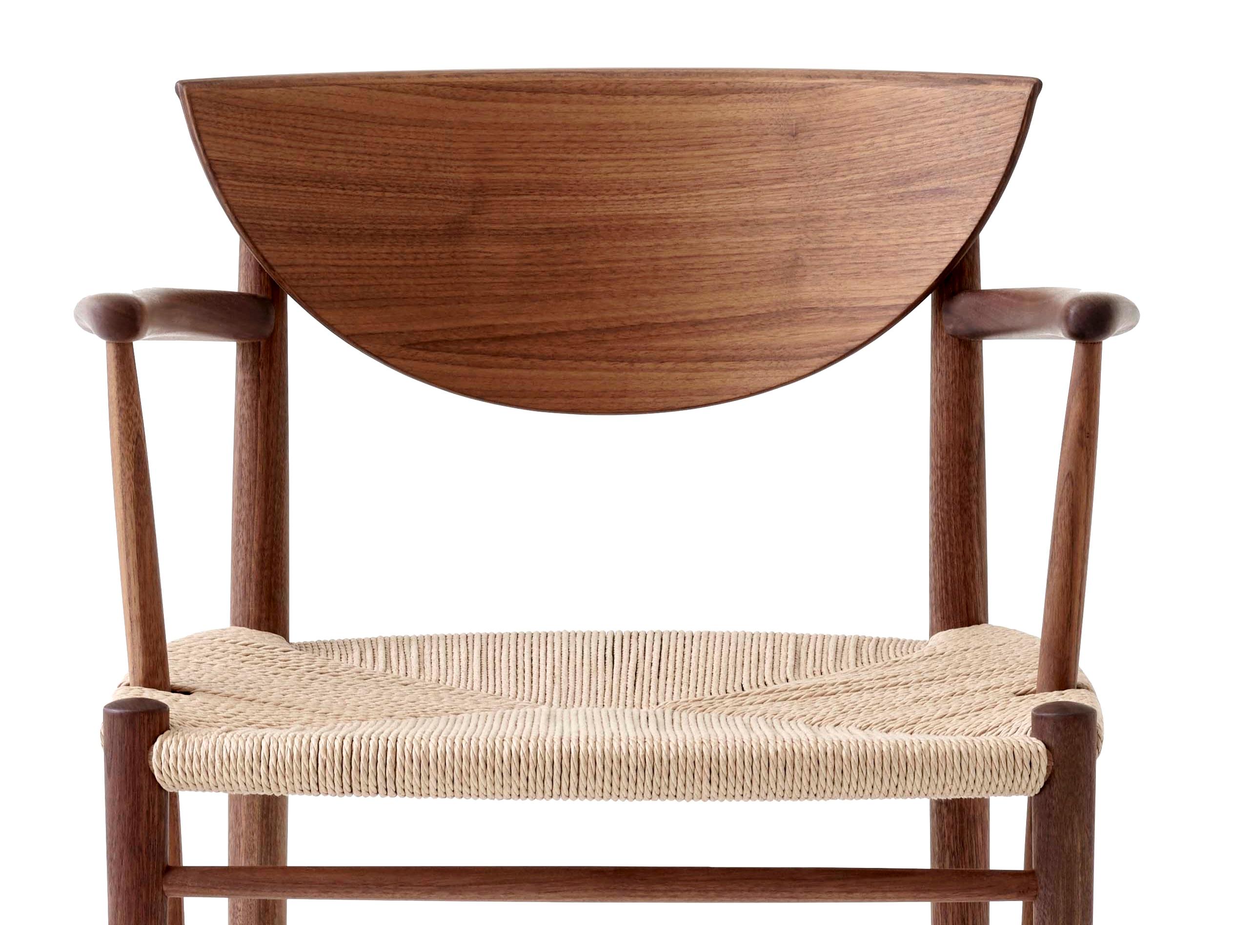 Sillón escandinavo moderno de mediados de siglo Model 317 en nogal en Nuevo estado para la venta en Courbevoie, FR