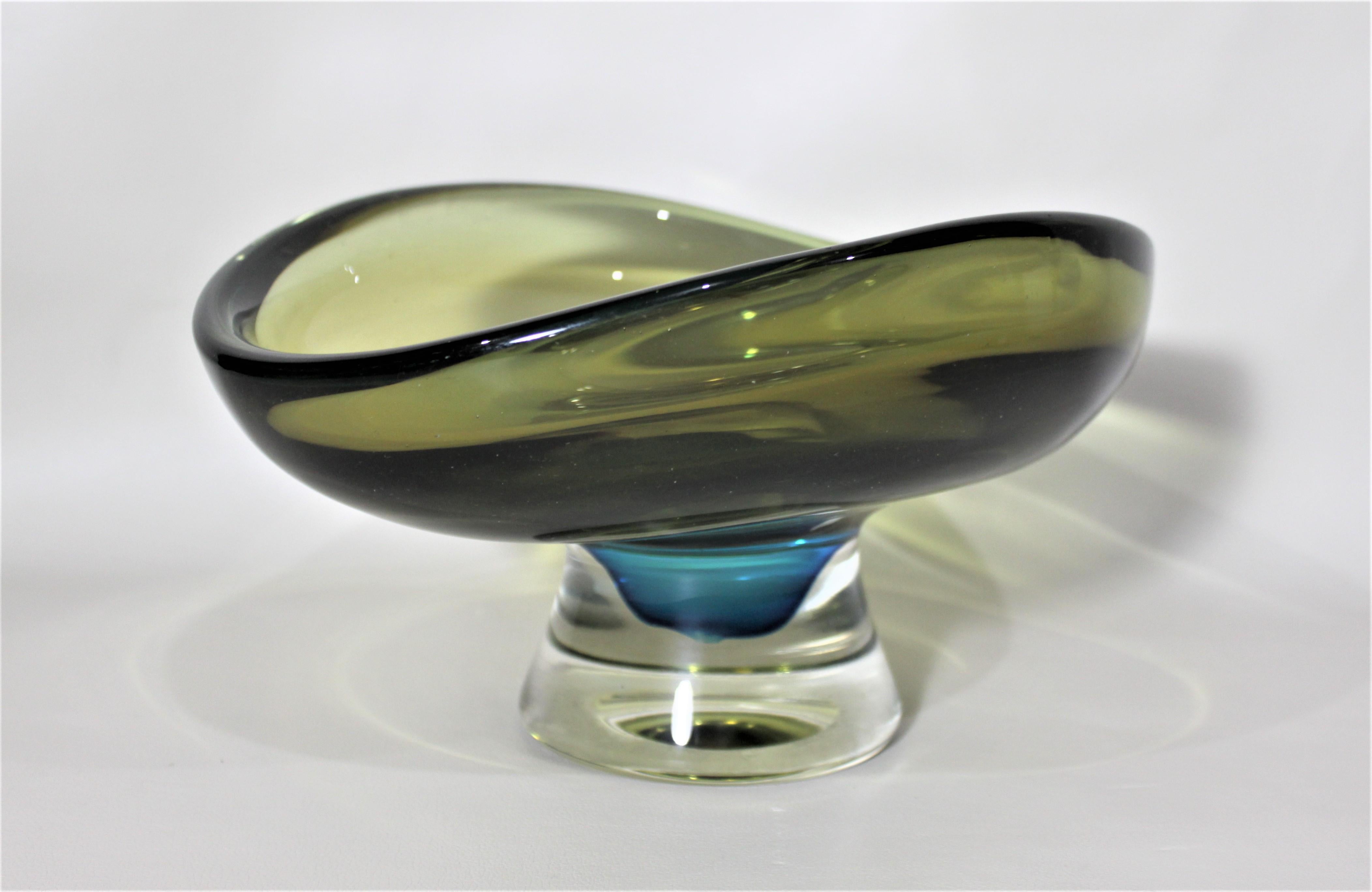 modern pedestal bowl