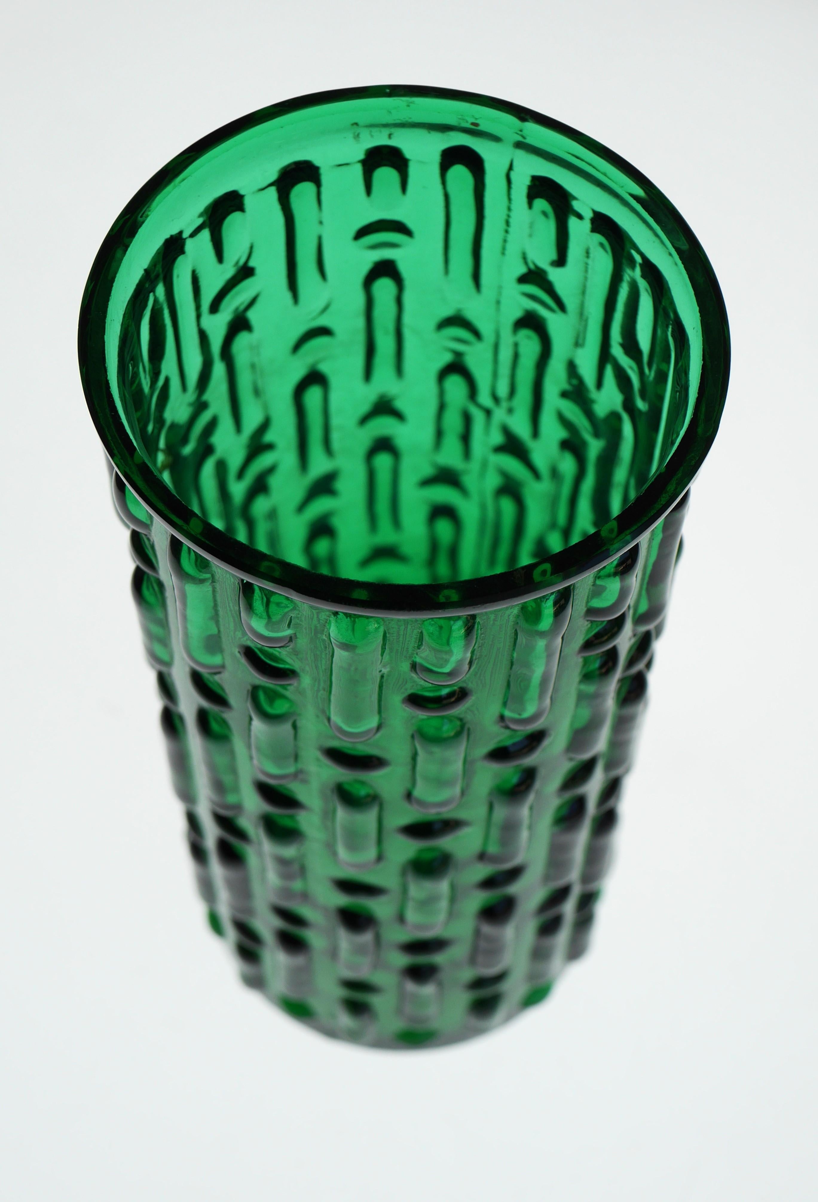Vase d'art scandinave moderne du milieu du siècle dernier de Reijmyre en vert émeraude en vente 4