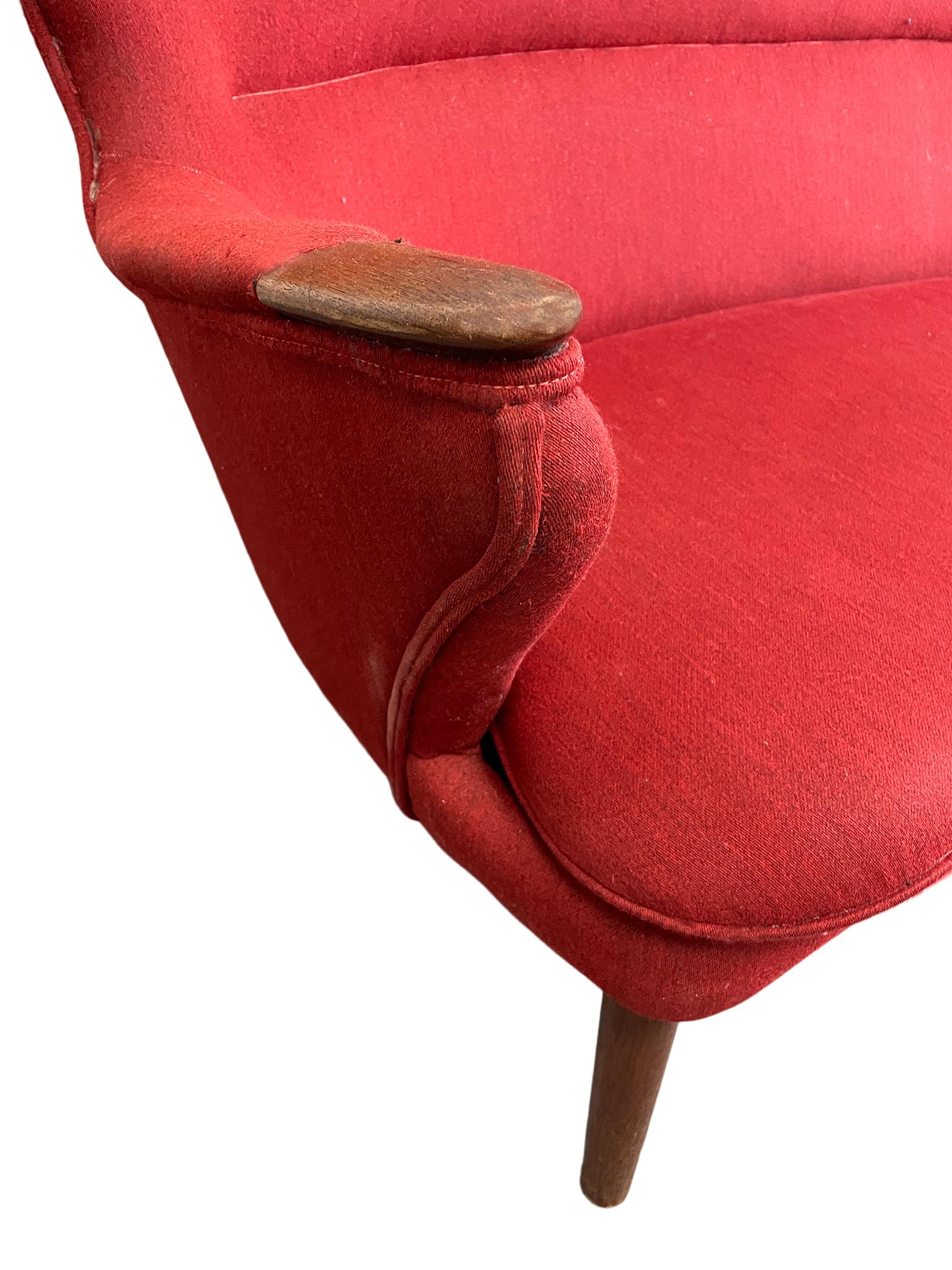 Upholstery Mid-Century Modern Scandinavian Banana Sofa by Kurt Olsen Model 220 For Sale