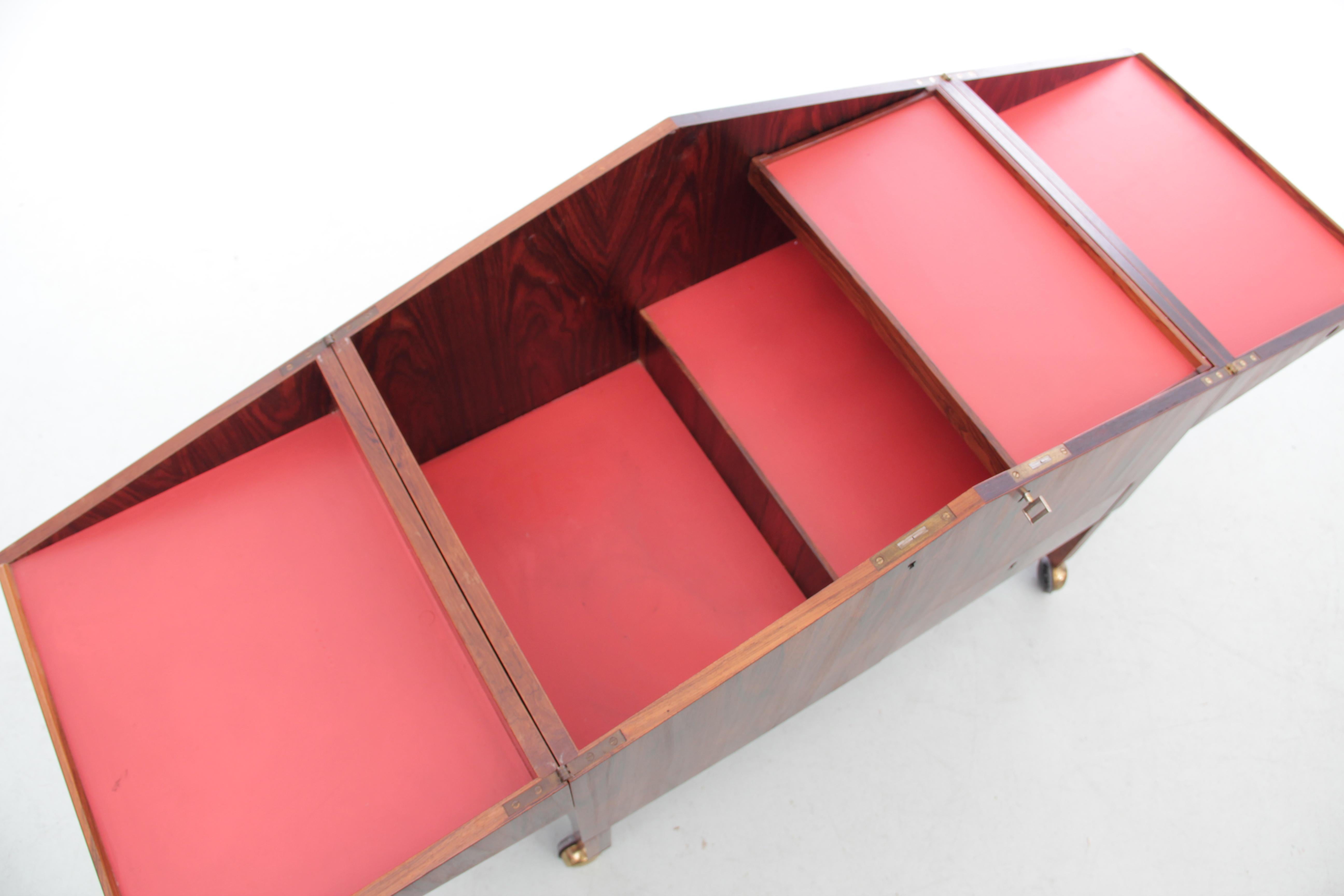 Mid-Century Modern Scandinavian Bar in Rosewood by Lief Alring For Sale 4