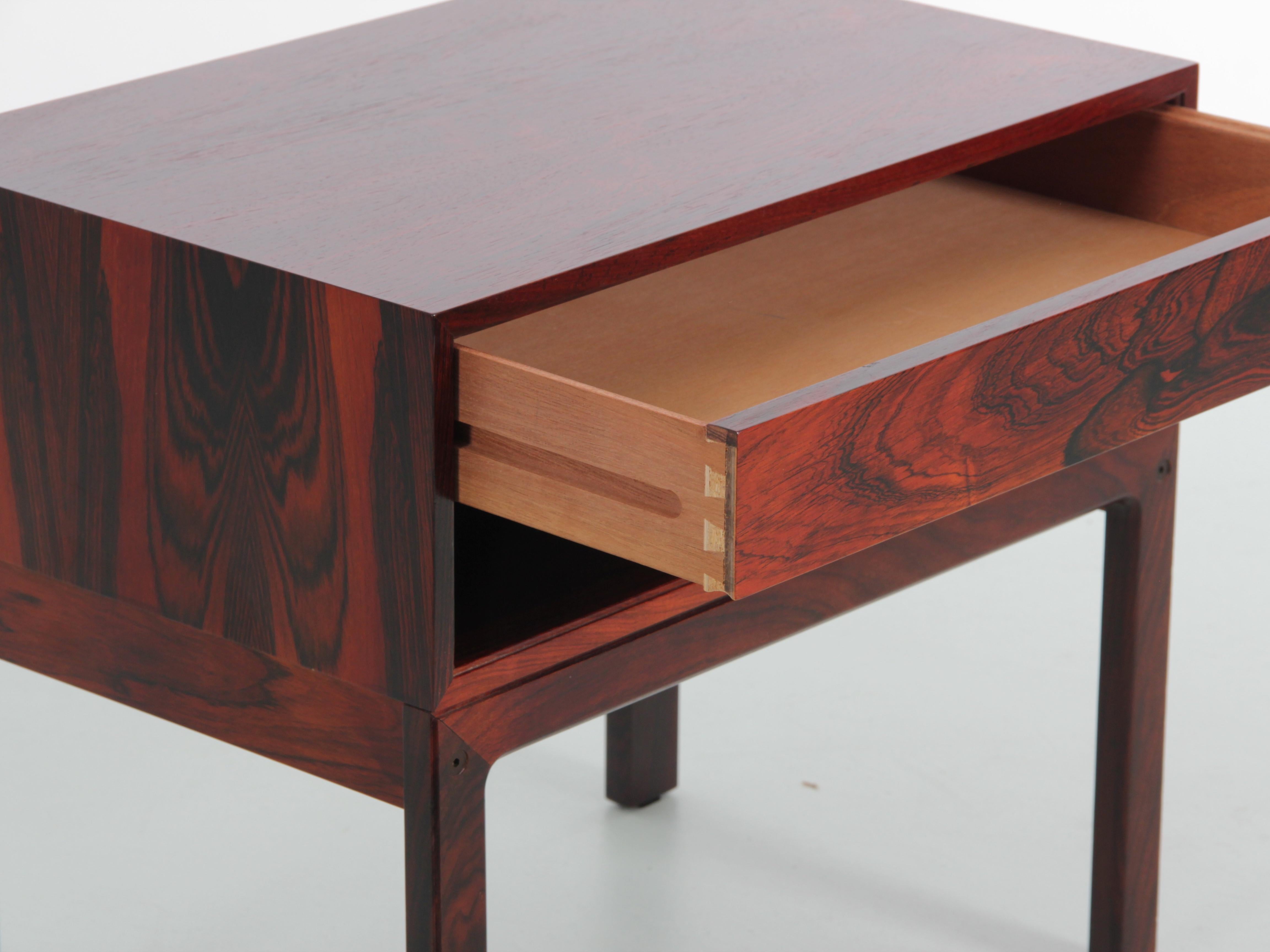 Mid-Century Modern Scandinavian Bed Table in Rosewood by Arne Wahl Iversen In Good Condition In Courbevoie, FR