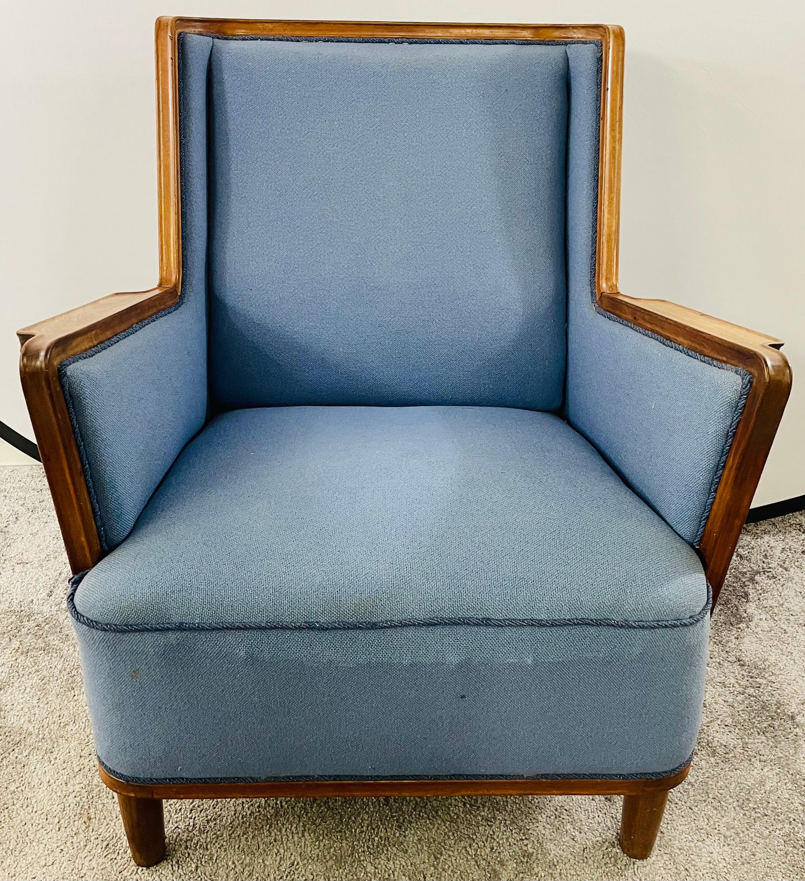 Mid-Century Modern Scandinavian Blue Upholstery Lounge Chair In Good Condition In Plainview, NY