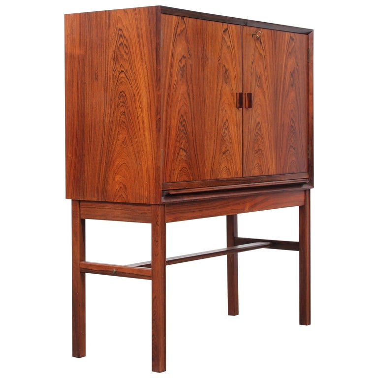 Mid-Century Modern Scandinavian Cabinet in Rosewood For ...
