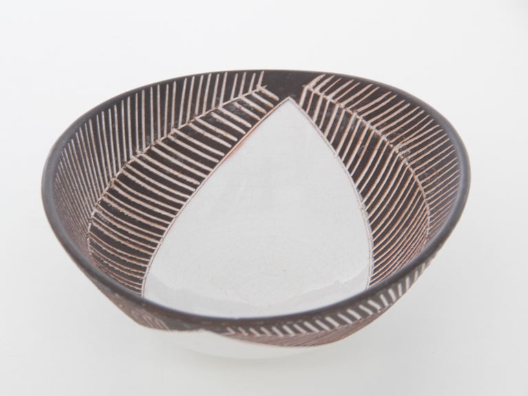 Mid-20th Century Mid-Century Modern Scandinavian Ceramic Bowl For Sale