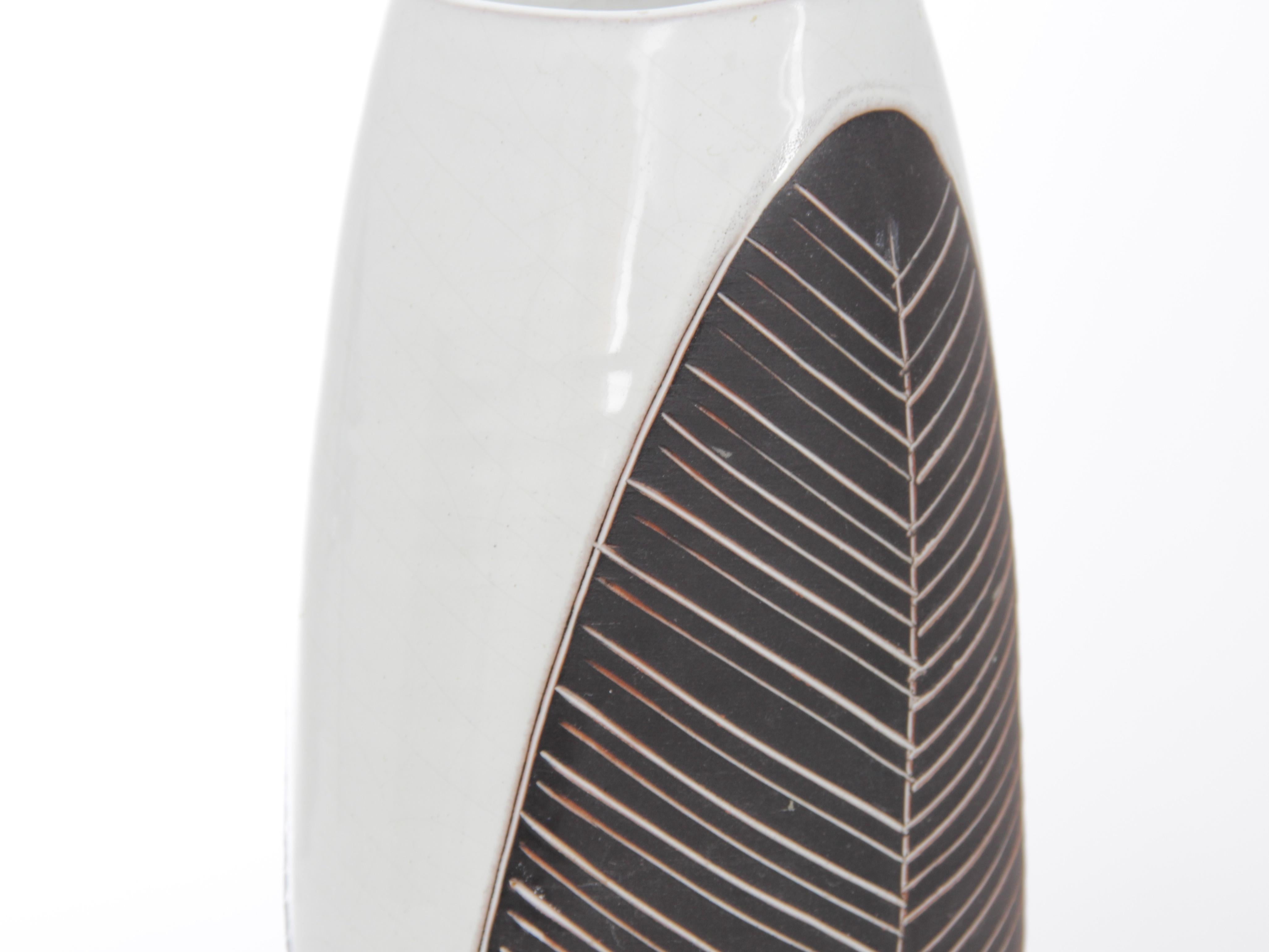 Mid-Century Modern Scandinavian Ceramic Vase In Good Condition For Sale In Courbevoie, FR