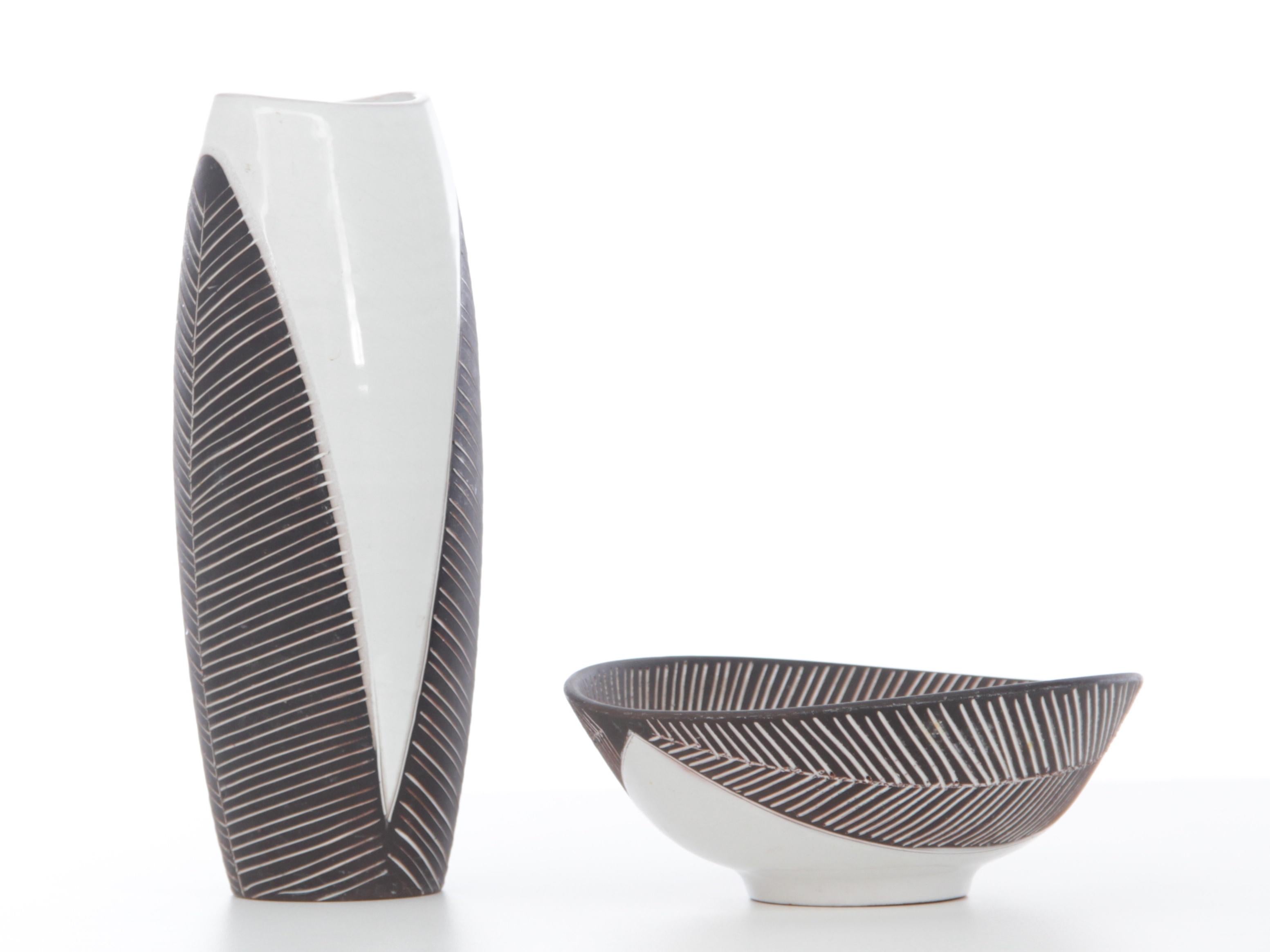 Mid-Century Modern Scandinavian Ceramic Vase For Sale 2