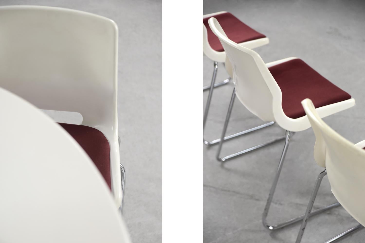 Set of 5 Vintage Mid-Century Modern Scandinavian Plastic & Fabric Chairs, 1970s For Sale 4