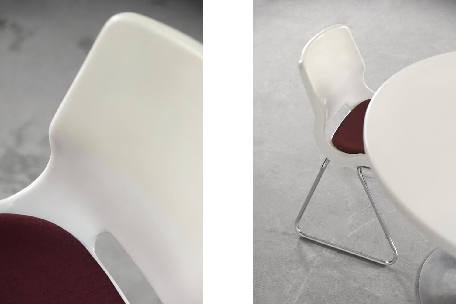 Set of 5 Vintage Mid-Century Modern Scandinavian Plastic & Fabric Chairs, 1970s In Good Condition For Sale In Warszawa, Mazowieckie