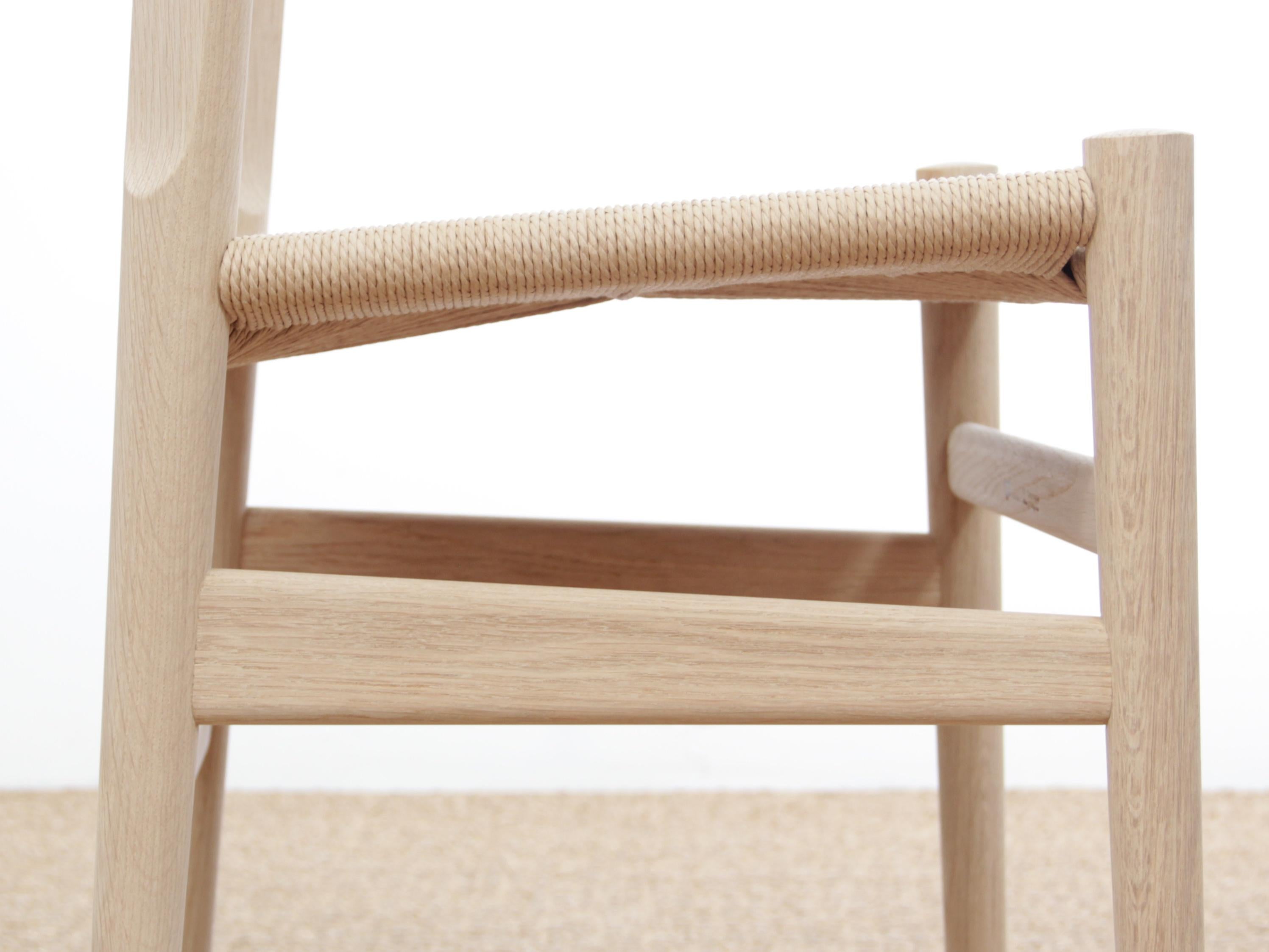 Mid-Century Modern Scandinavian Chair Model PP 68 by Hans Wegner For Sale 4