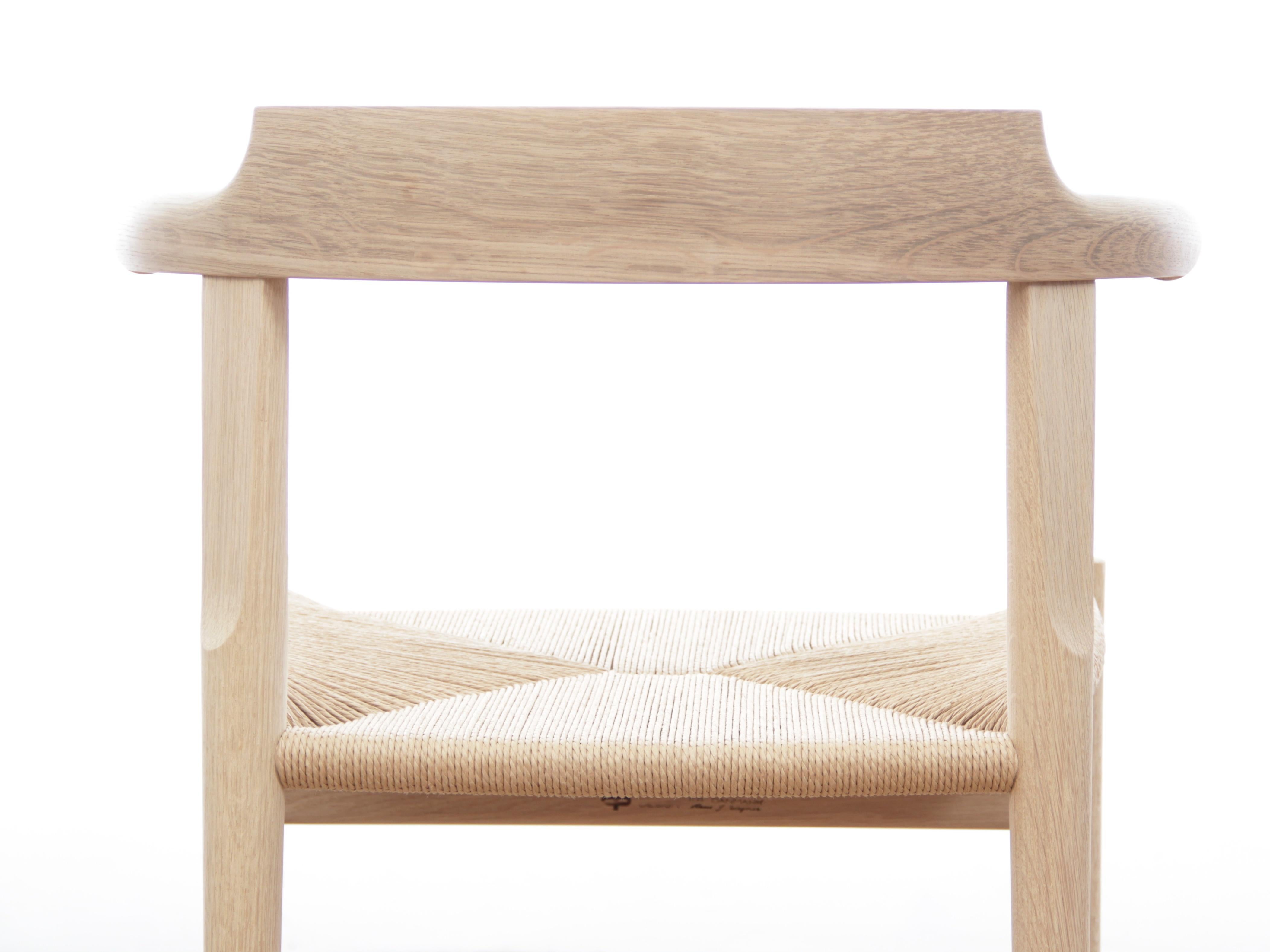 Late 20th Century Mid-Century Modern Scandinavian Chair Model PP 68 by Hans Wegner For Sale