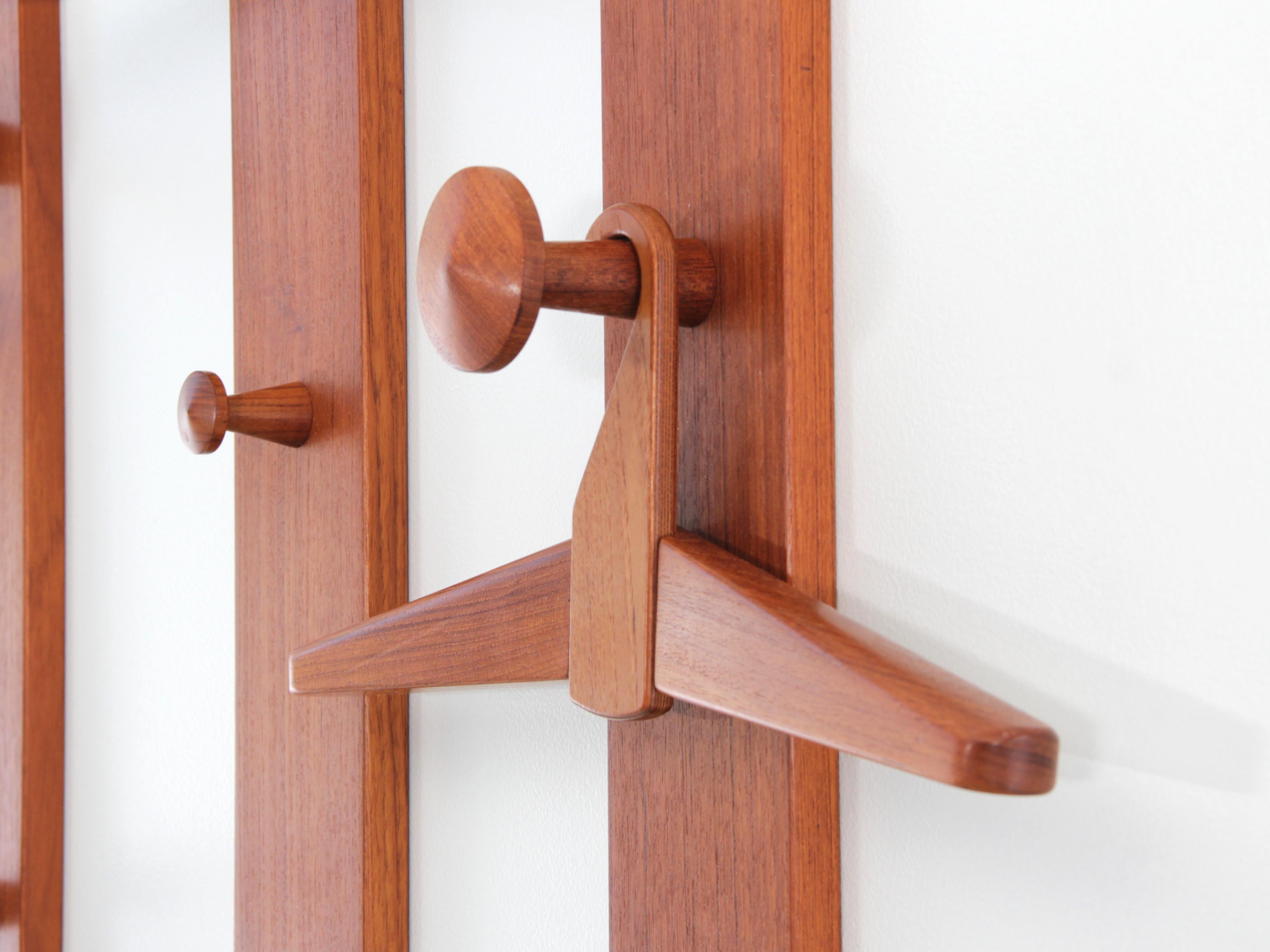 Scandinavian Modern Mid-Century Modern Scandinavian Coat Hanger in Teak by Aksel Kjersgaard For Sale