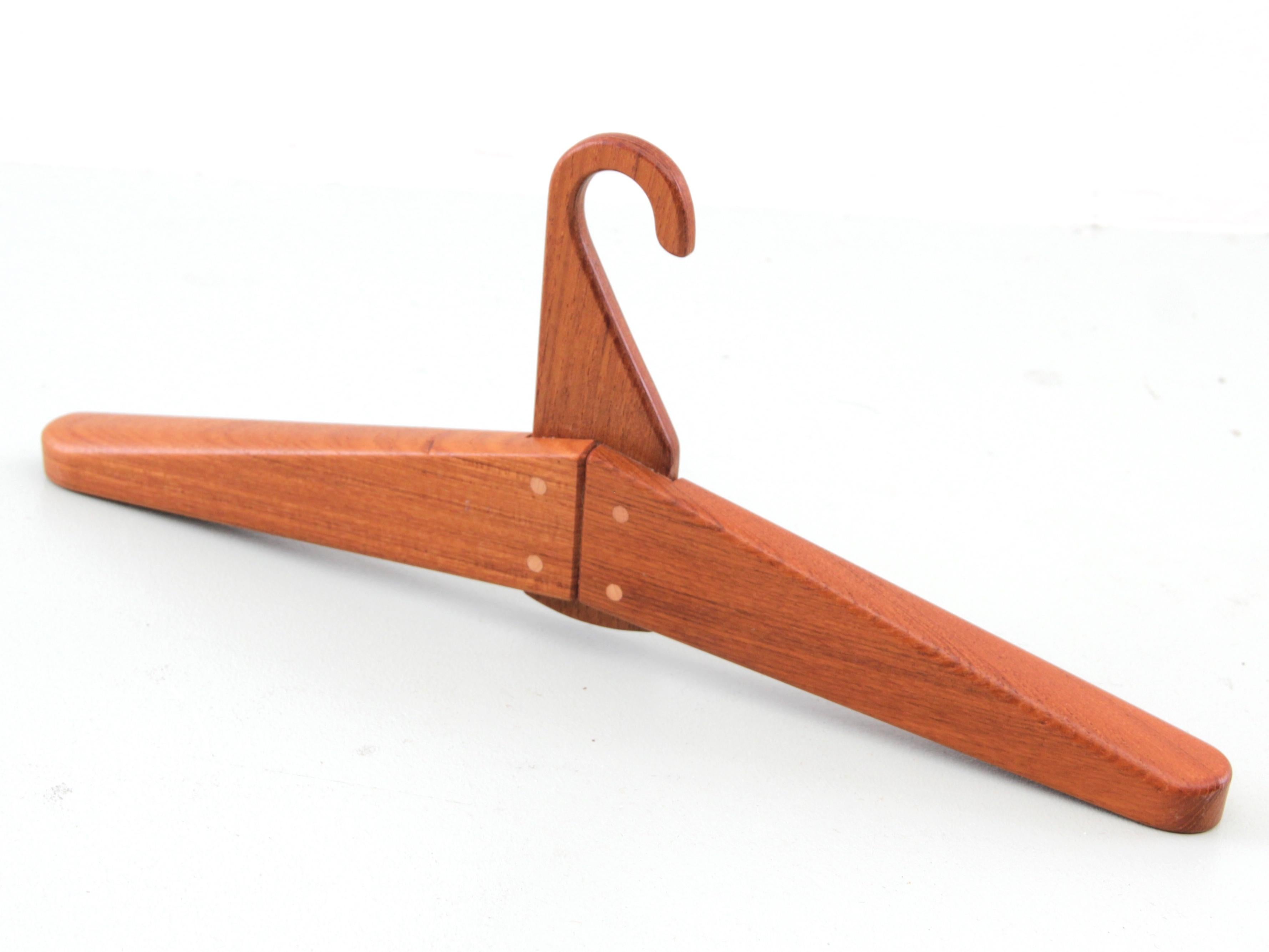 Mid-Century Modern Scandinavian Coat Hanger in Teak by Aksel Kjersgaard For Sale 4