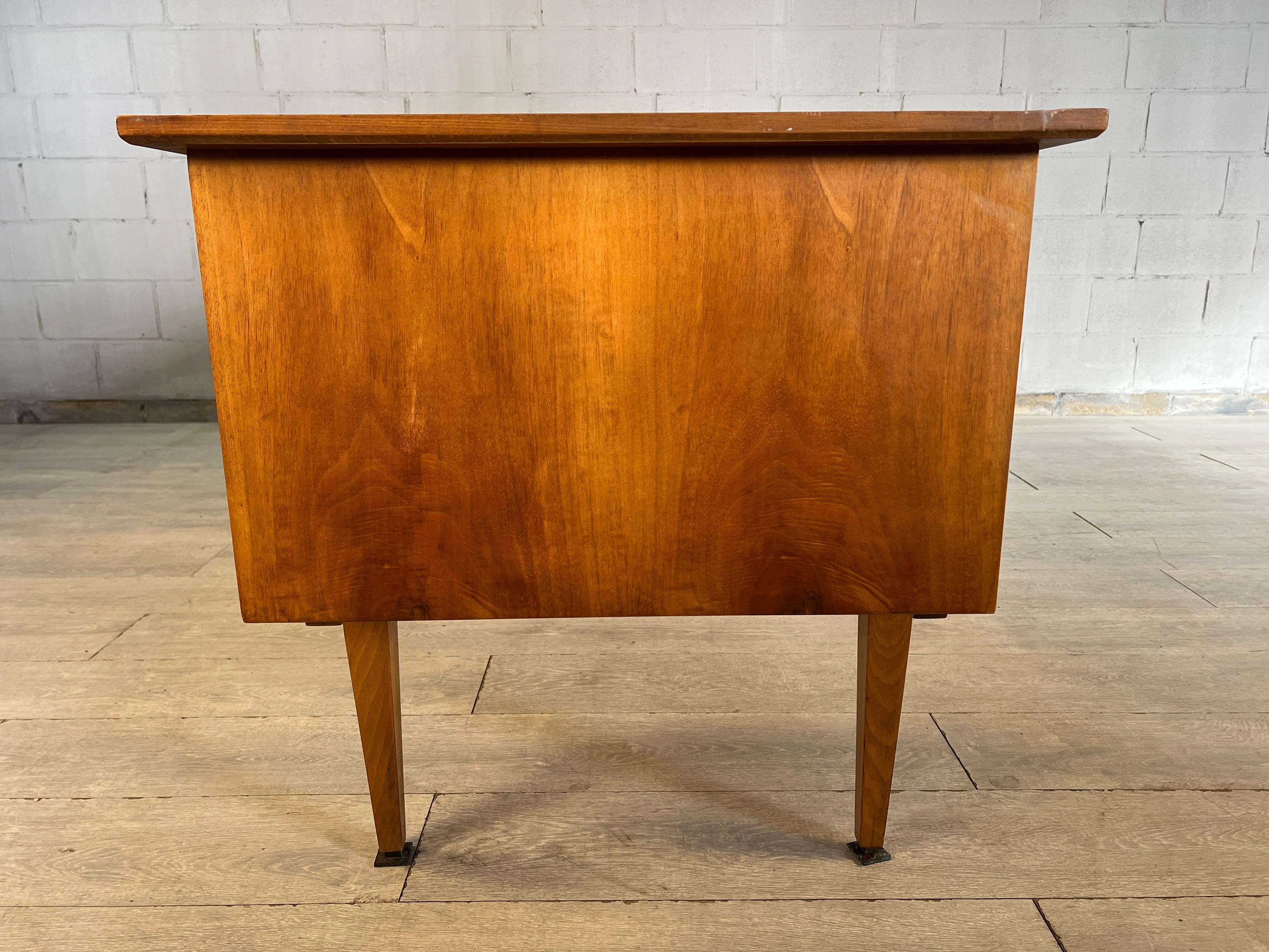 Legno Scrivania The Modern Scandinavian di metà secolo in vendita